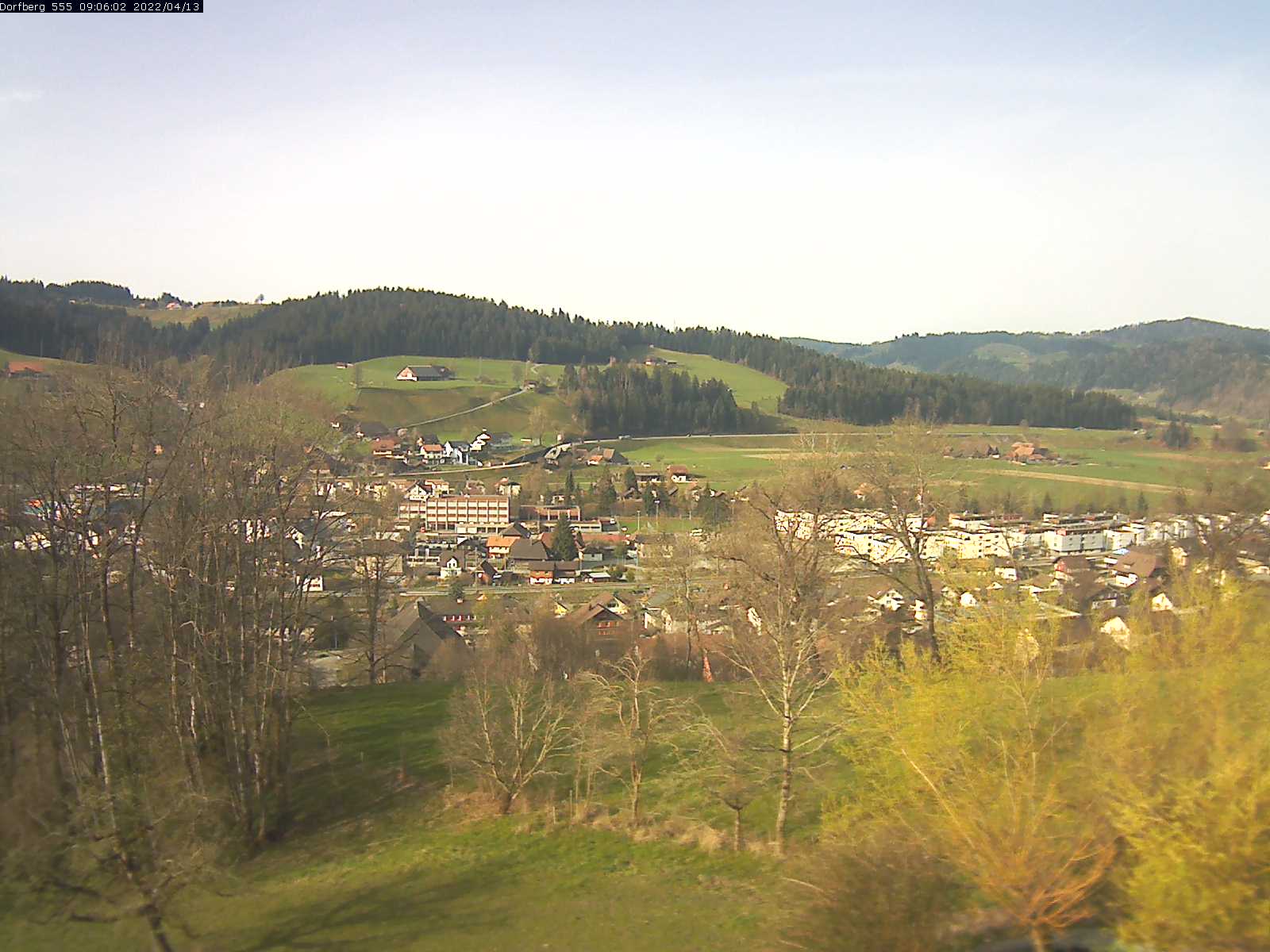 Webcam-Bild: Aussicht vom Dorfberg in Langnau 20220413-090601