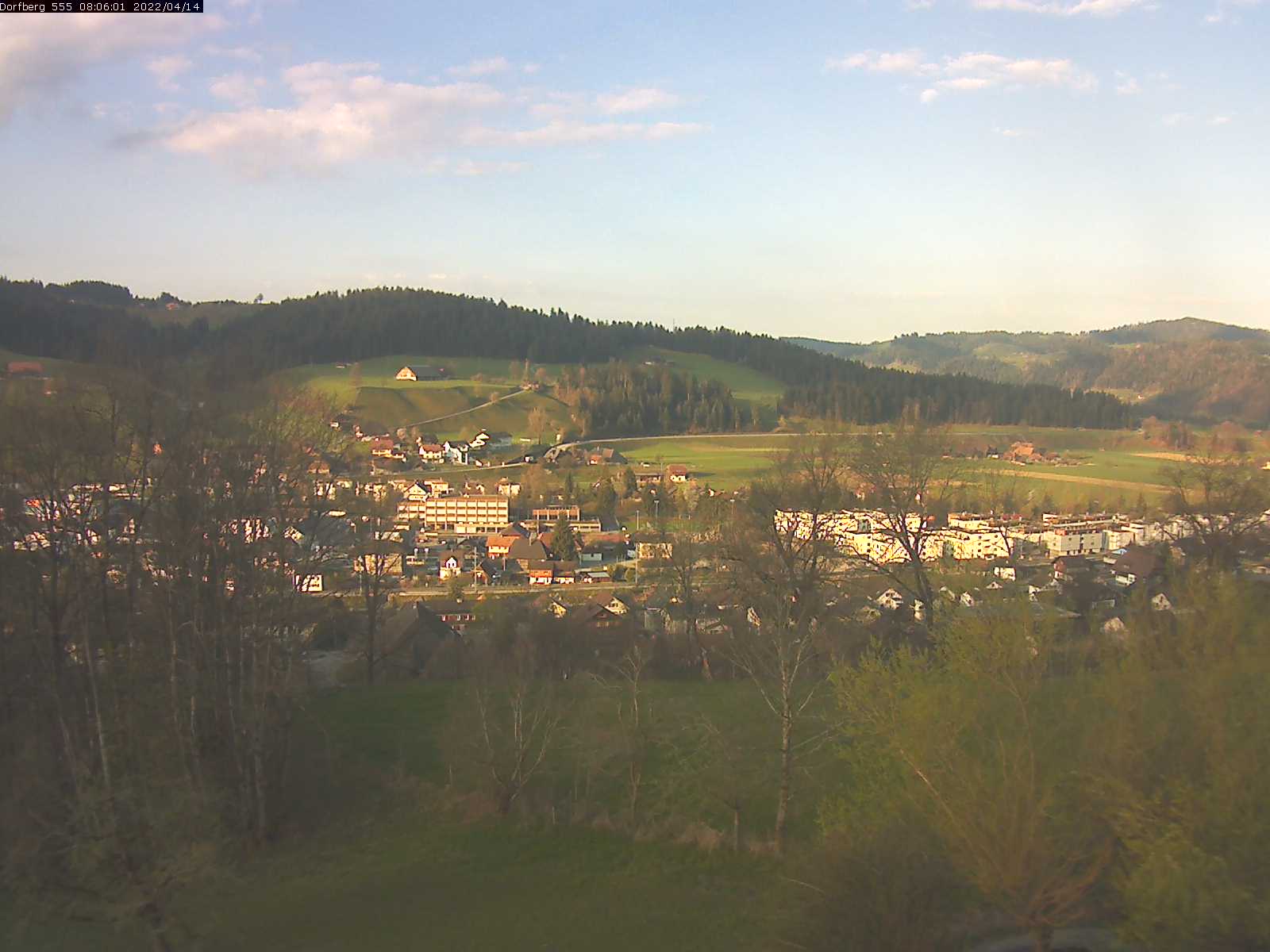 Webcam-Bild: Aussicht vom Dorfberg in Langnau 20220414-080601