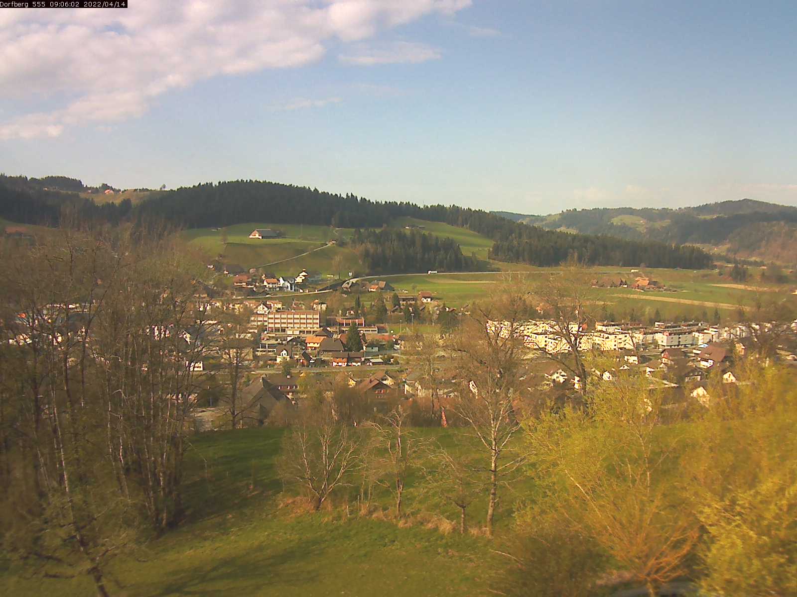 Webcam-Bild: Aussicht vom Dorfberg in Langnau 20220414-090601