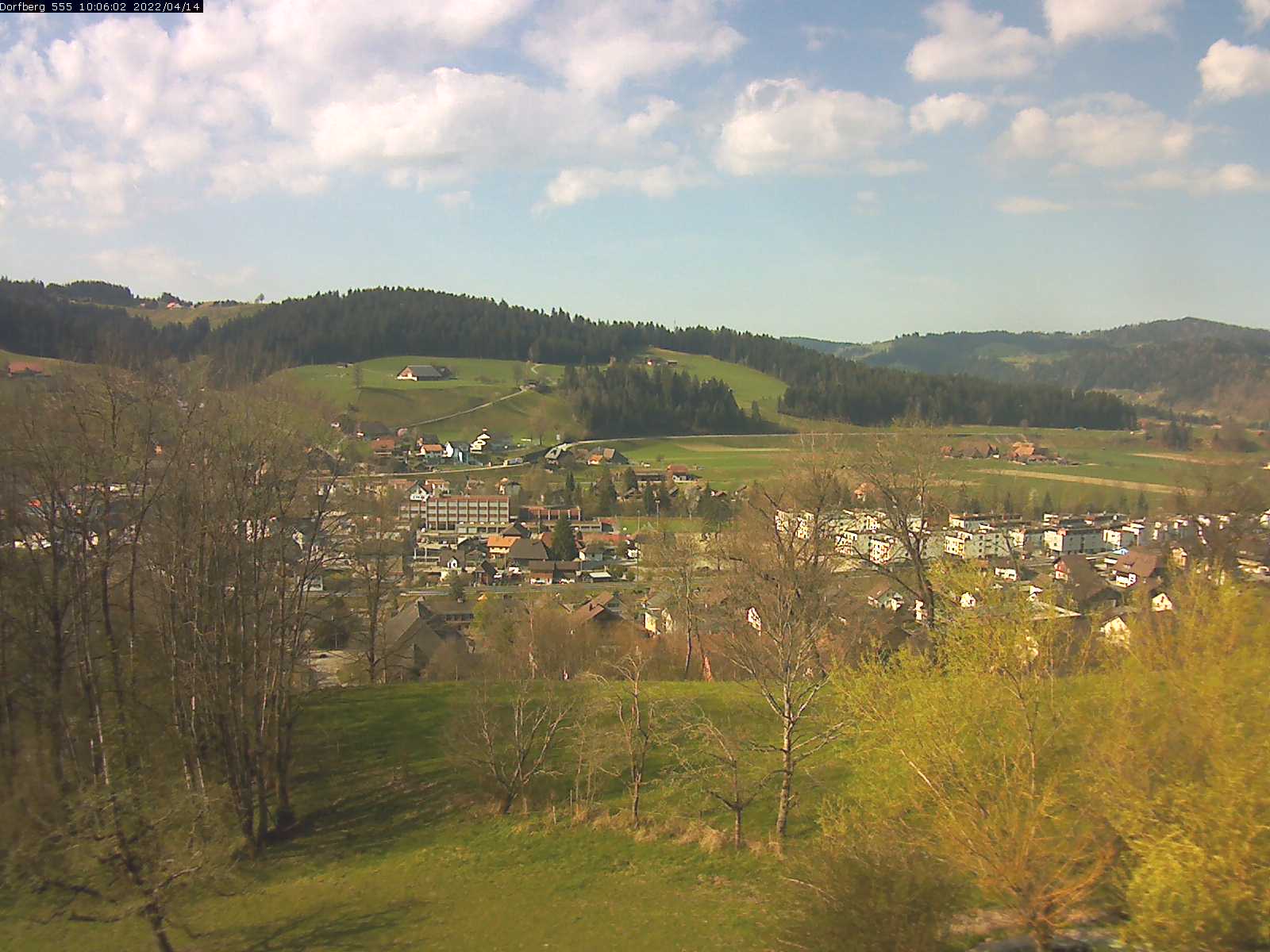 Webcam-Bild: Aussicht vom Dorfberg in Langnau 20220414-100602