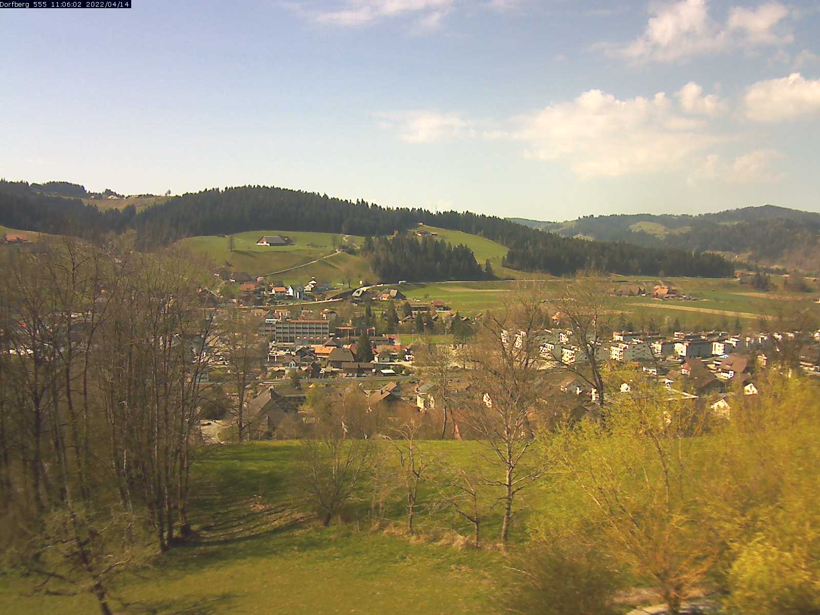Webcam-Bild: Aussicht vom Dorfberg in Langnau 20220414-110601