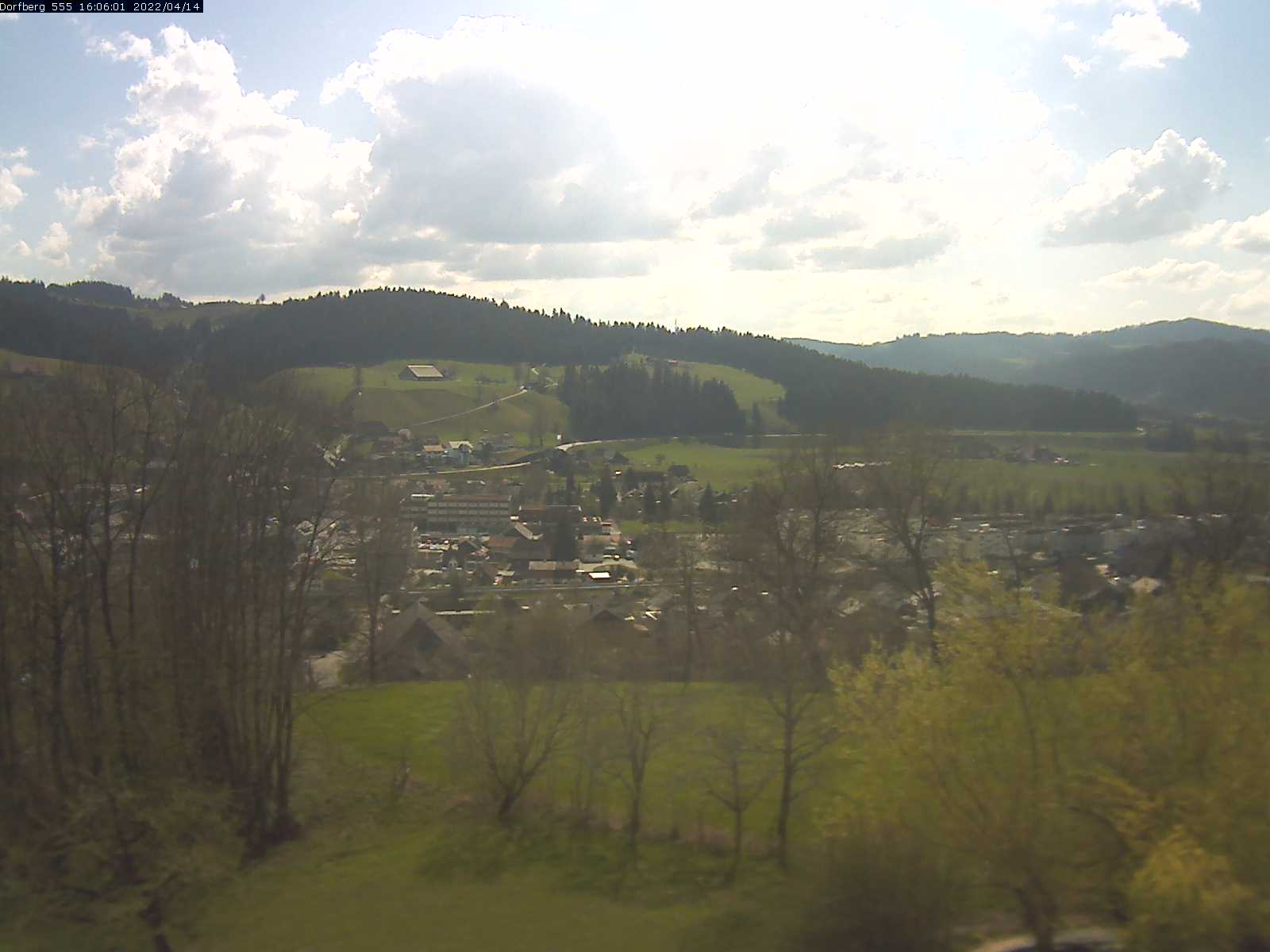 Webcam-Bild: Aussicht vom Dorfberg in Langnau 20220414-160601