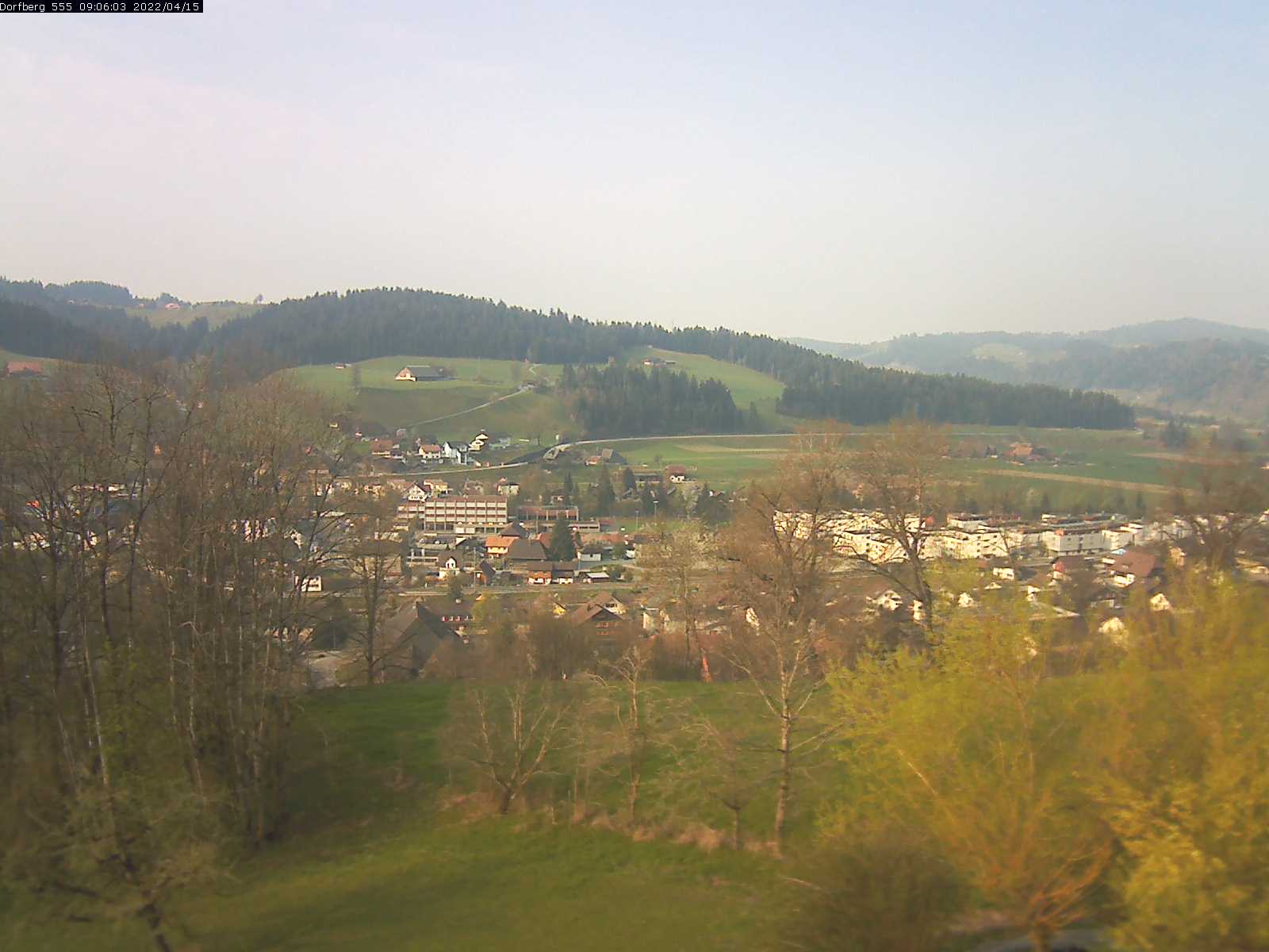Webcam-Bild: Aussicht vom Dorfberg in Langnau 20220415-090601