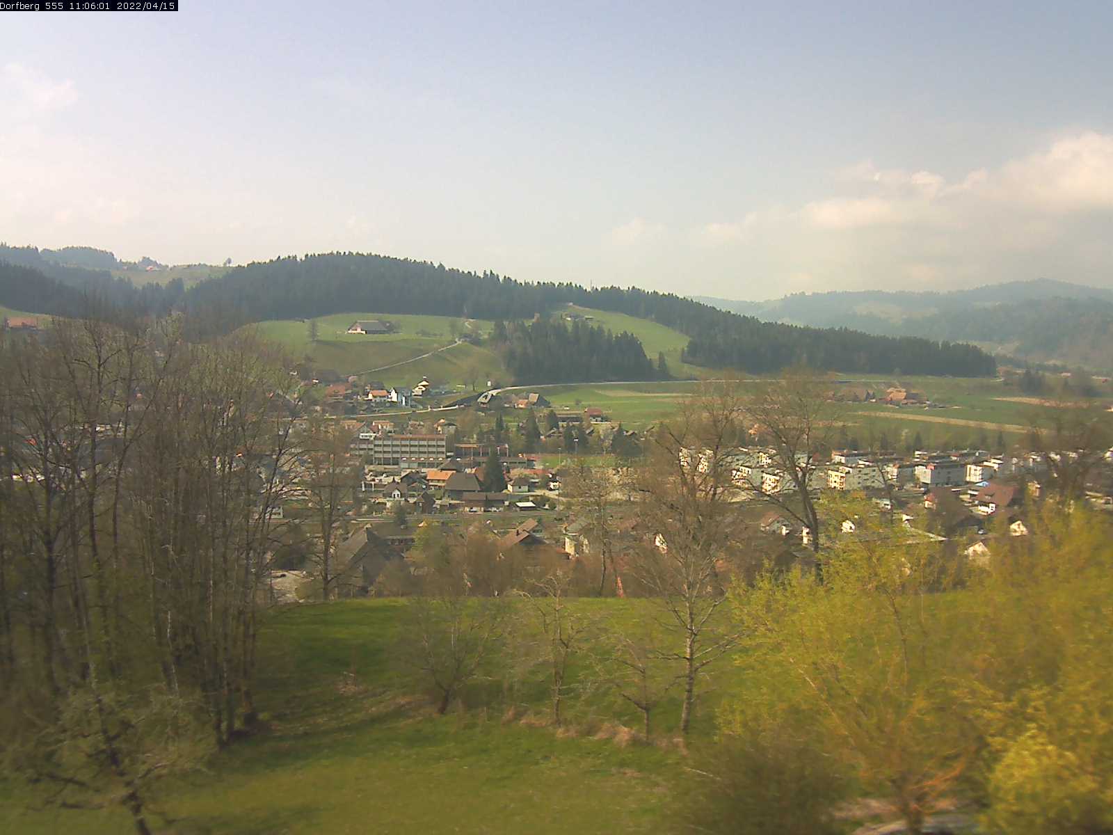 Webcam-Bild: Aussicht vom Dorfberg in Langnau 20220415-110601