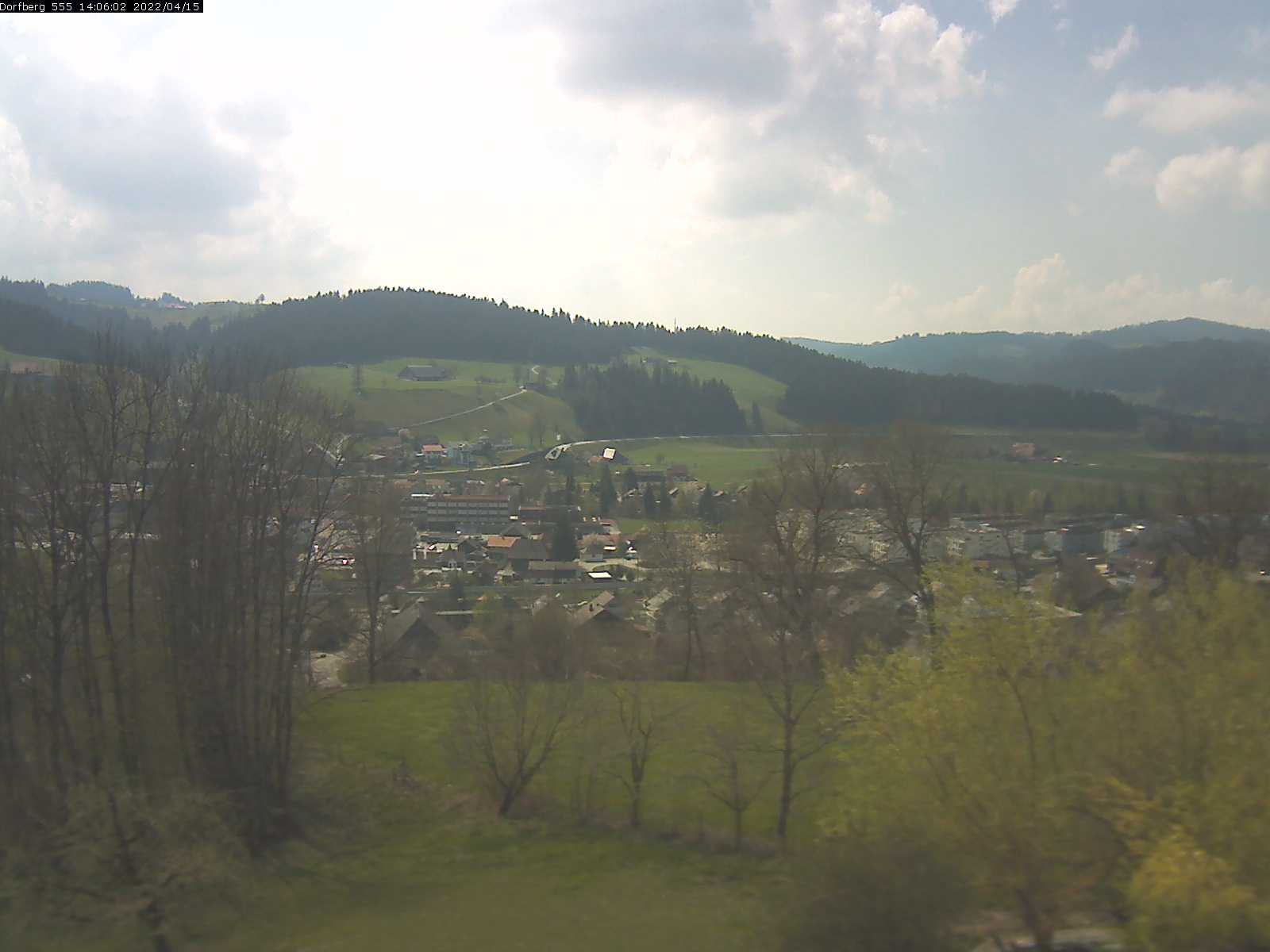 Webcam-Bild: Aussicht vom Dorfberg in Langnau 20220415-140601