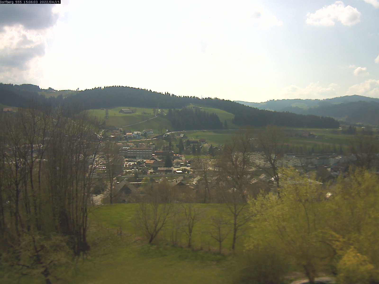 Webcam-Bild: Aussicht vom Dorfberg in Langnau 20220415-150601