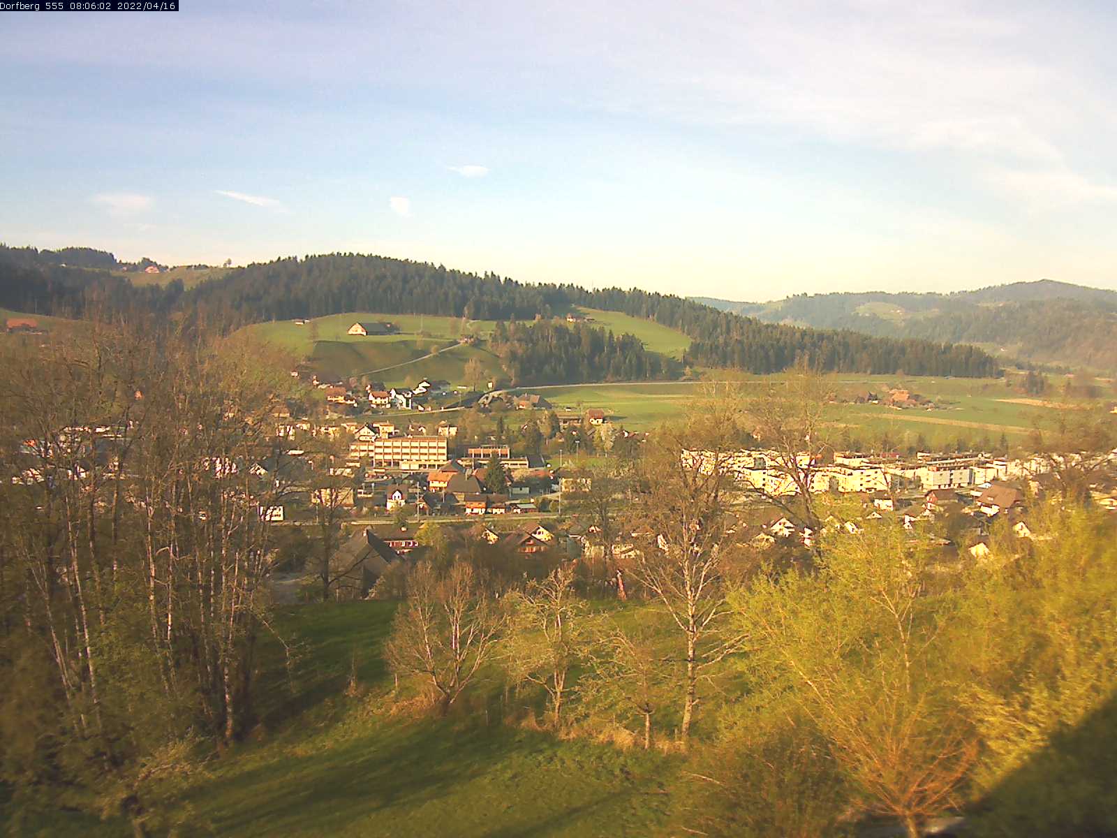 Webcam-Bild: Aussicht vom Dorfberg in Langnau 20220416-080601