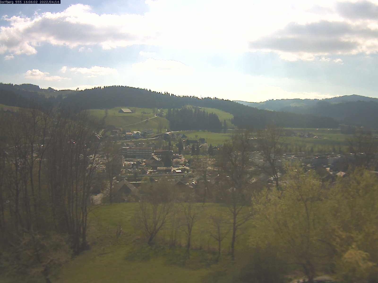 Webcam-Bild: Aussicht vom Dorfberg in Langnau 20220416-160601