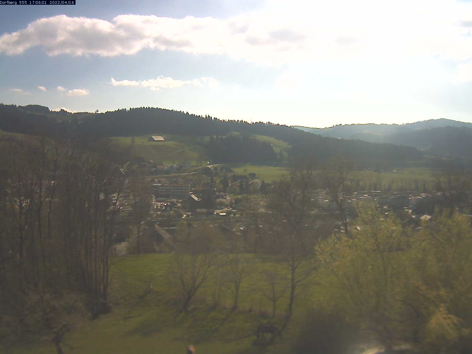 Webcam-Bild: Aussicht vom Dorfberg in Langnau 20220416-170601