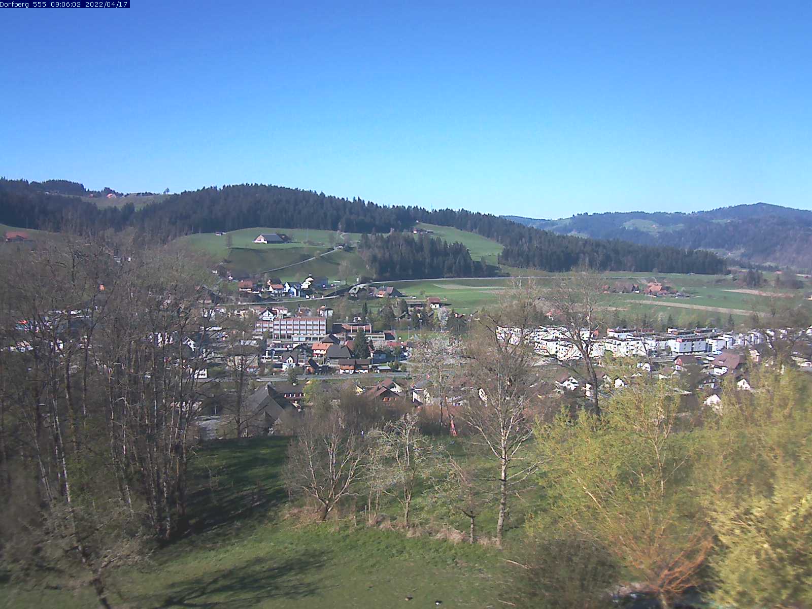 Webcam-Bild: Aussicht vom Dorfberg in Langnau 20220417-090601