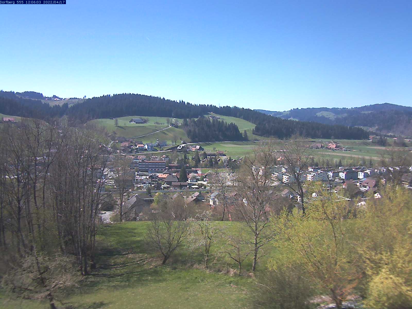Webcam-Bild: Aussicht vom Dorfberg in Langnau 20220417-120601