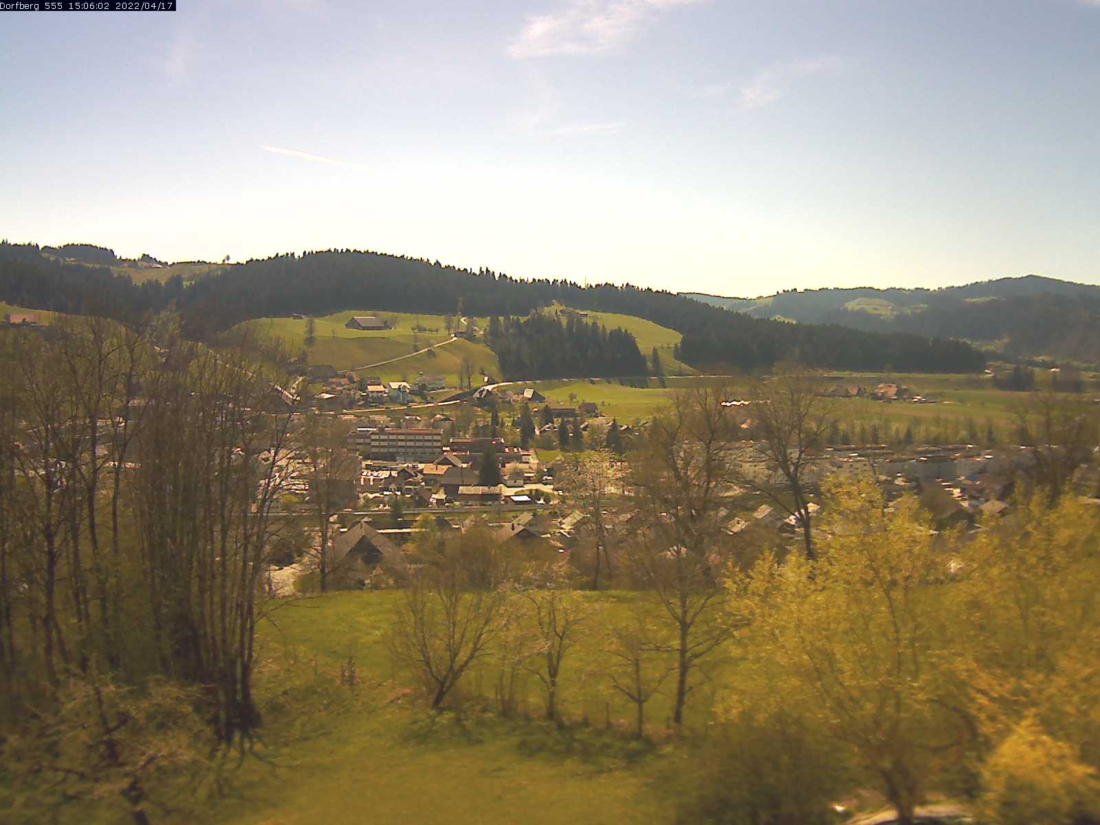 Webcam-Bild: Aussicht vom Dorfberg in Langnau 20220417-150601