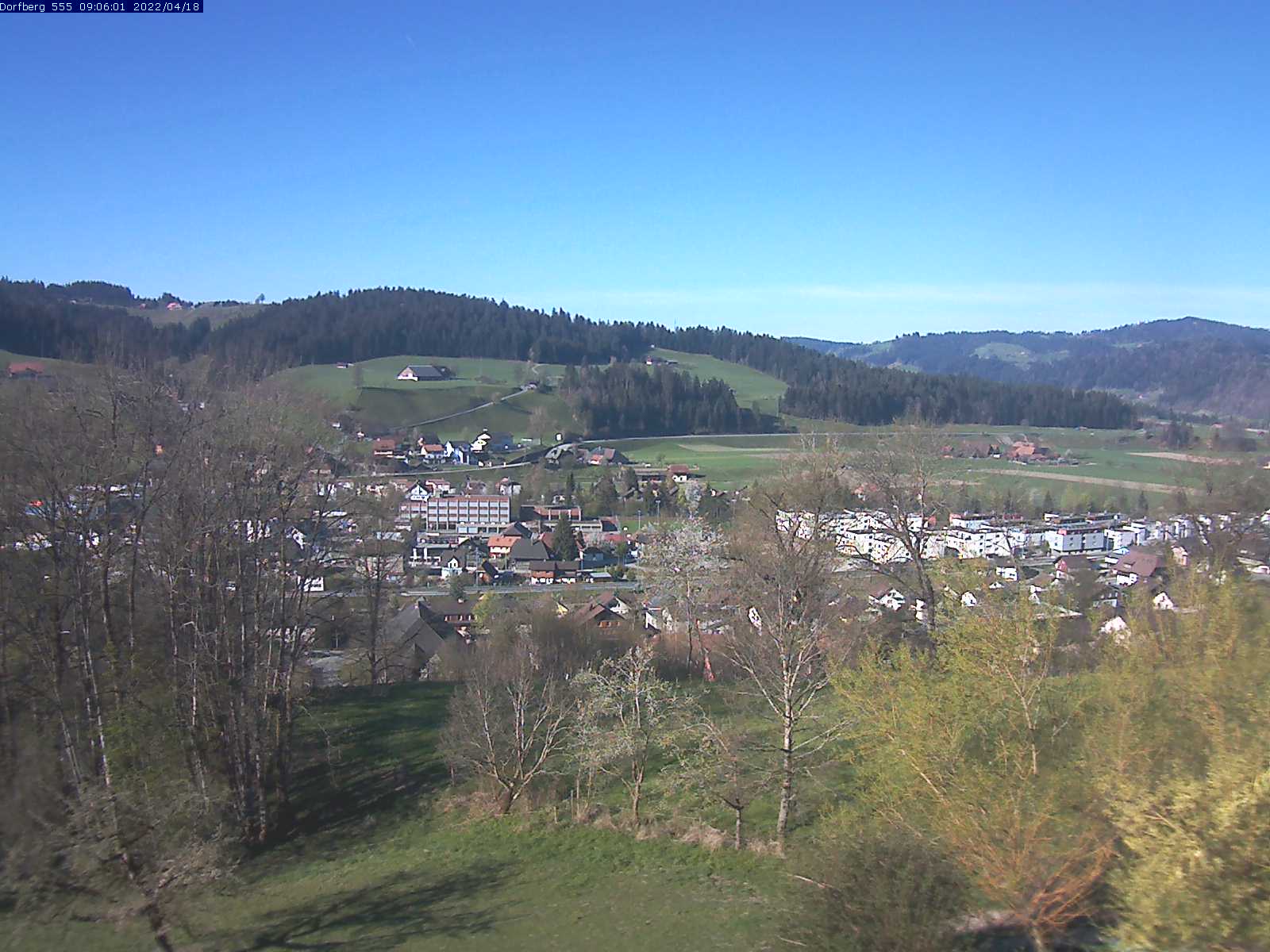 Webcam-Bild: Aussicht vom Dorfberg in Langnau 20220418-090601