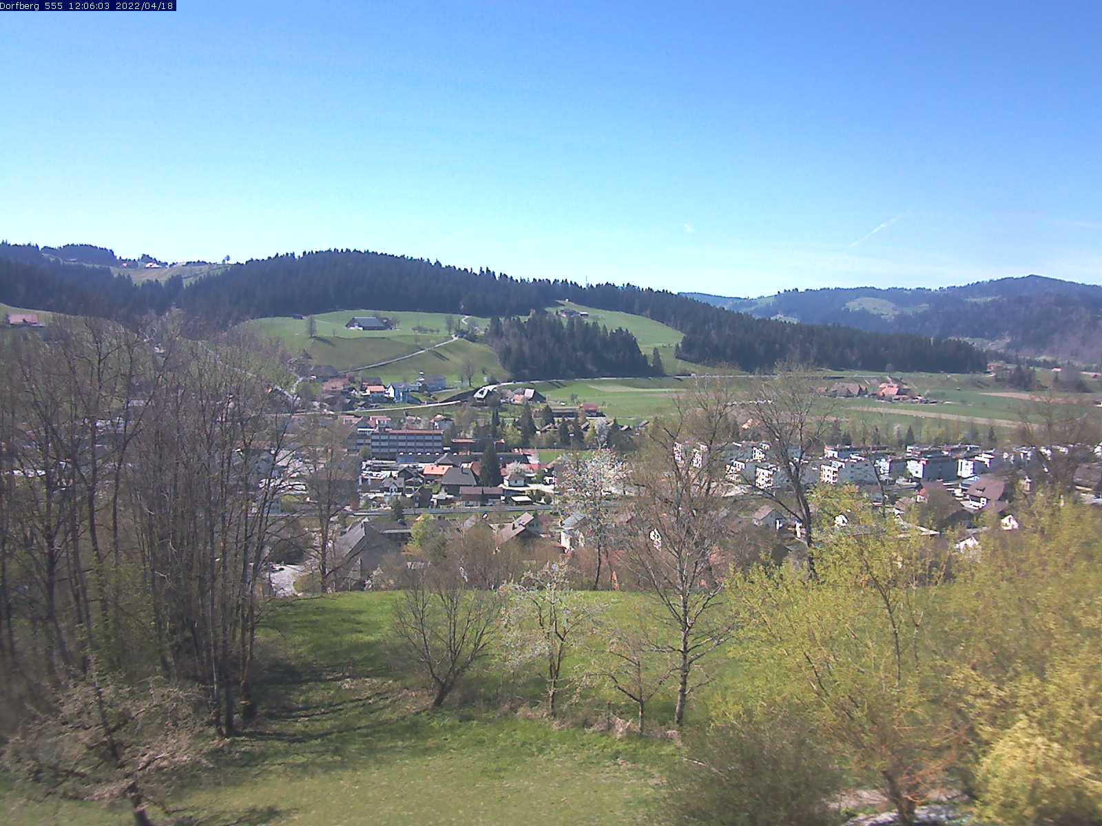 Webcam-Bild: Aussicht vom Dorfberg in Langnau 20220418-120601