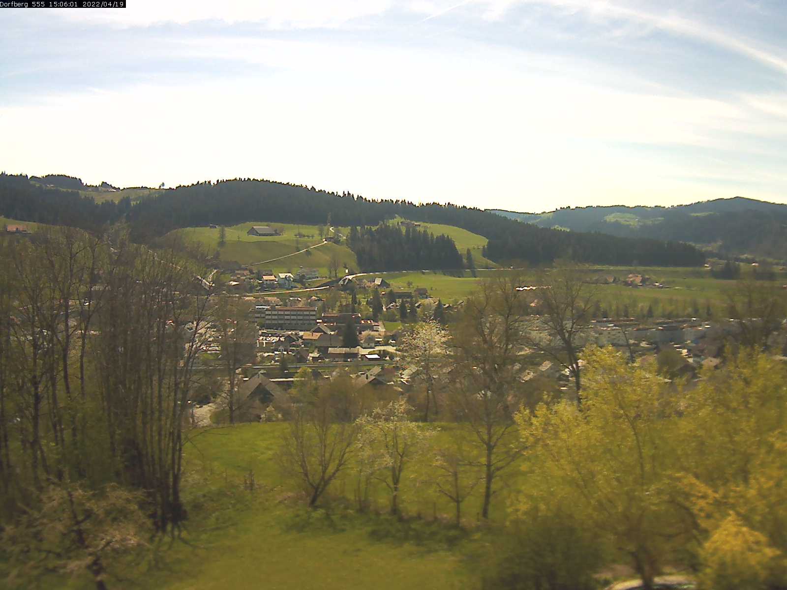 Webcam-Bild: Aussicht vom Dorfberg in Langnau 20220419-150601