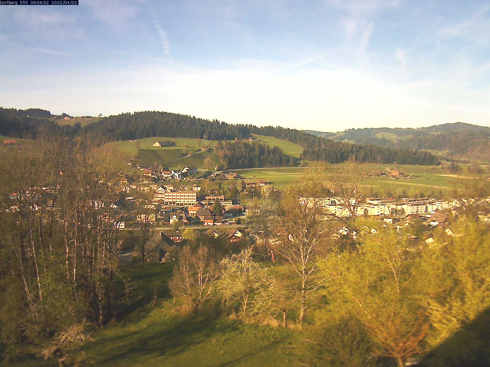 Webcam-Bild: Aussicht vom Dorfberg in Langnau 20220420-080601