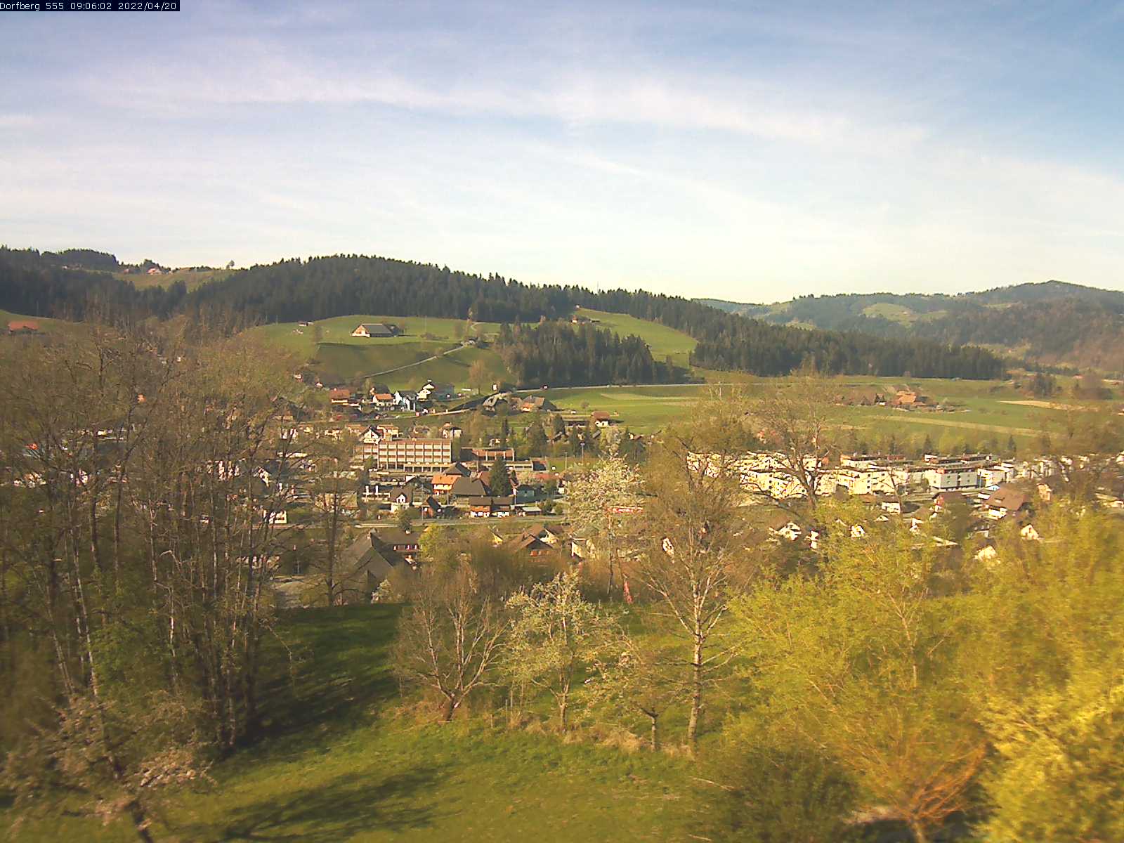 Webcam-Bild: Aussicht vom Dorfberg in Langnau 20220420-090601