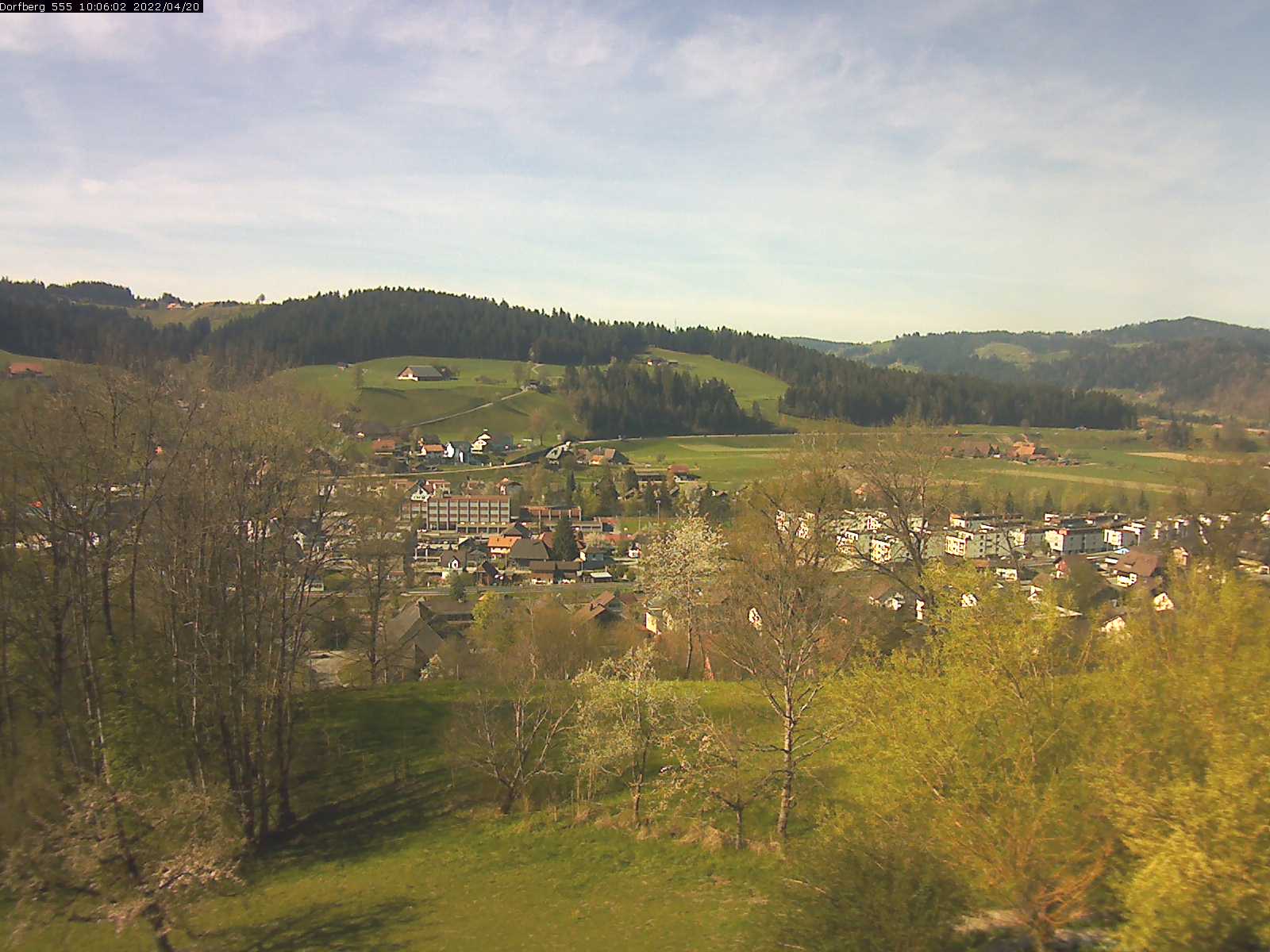 Webcam-Bild: Aussicht vom Dorfberg in Langnau 20220420-100601