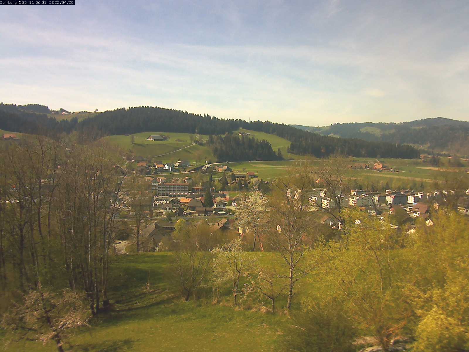 Webcam-Bild: Aussicht vom Dorfberg in Langnau 20220420-110601
