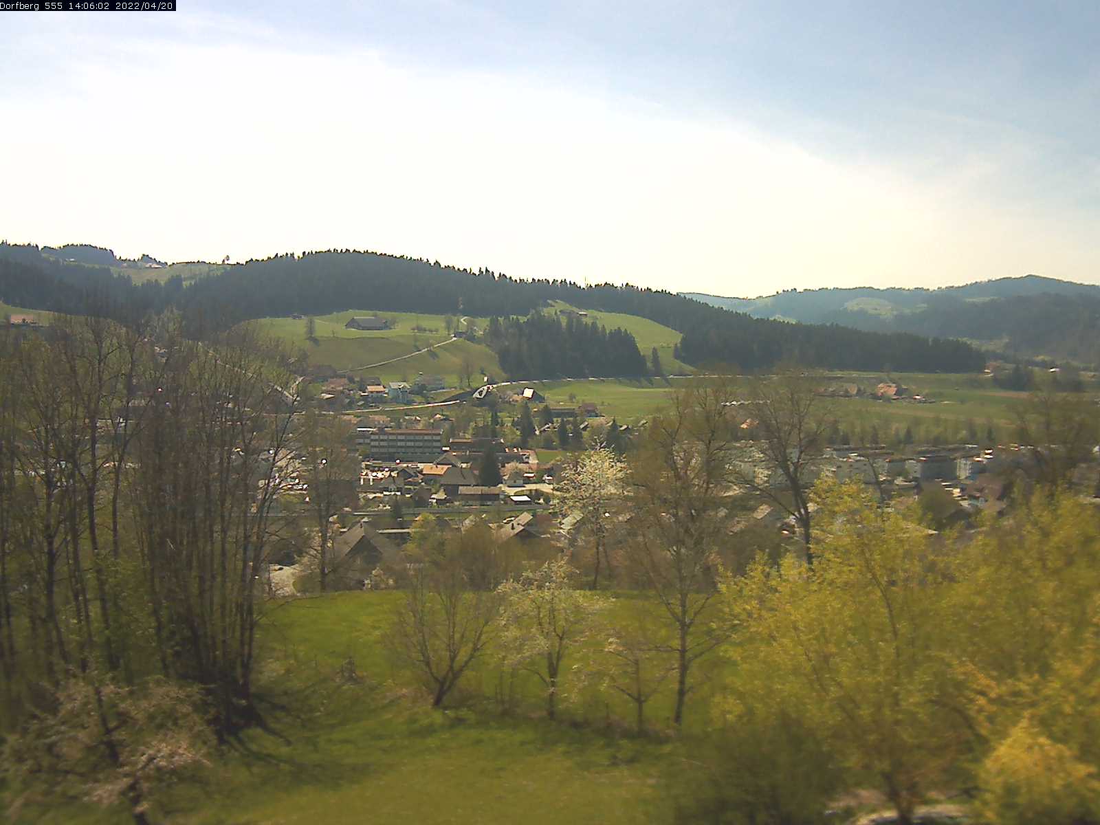 Webcam-Bild: Aussicht vom Dorfberg in Langnau 20220420-140601