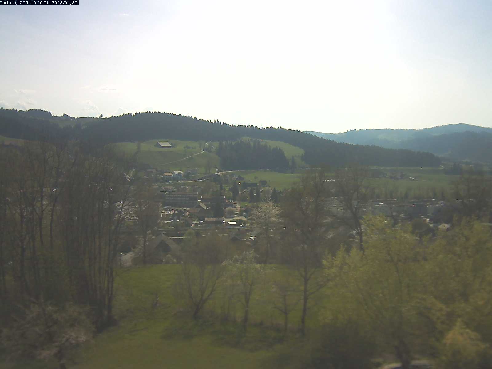 Webcam-Bild: Aussicht vom Dorfberg in Langnau 20220420-160601