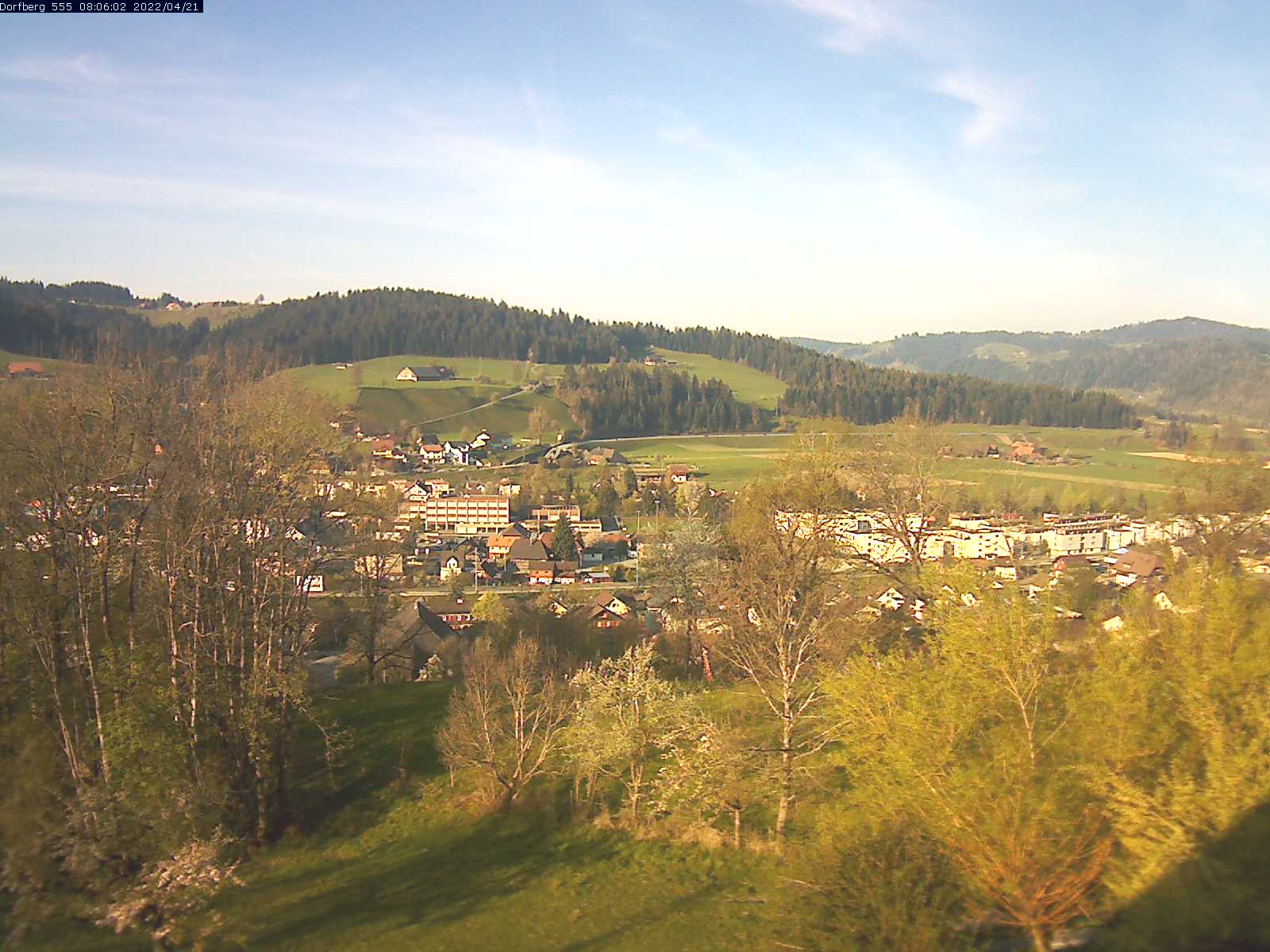 Webcam-Bild: Aussicht vom Dorfberg in Langnau 20220421-080601