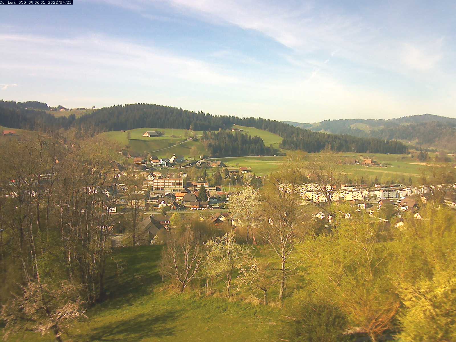 Webcam-Bild: Aussicht vom Dorfberg in Langnau 20220421-090601