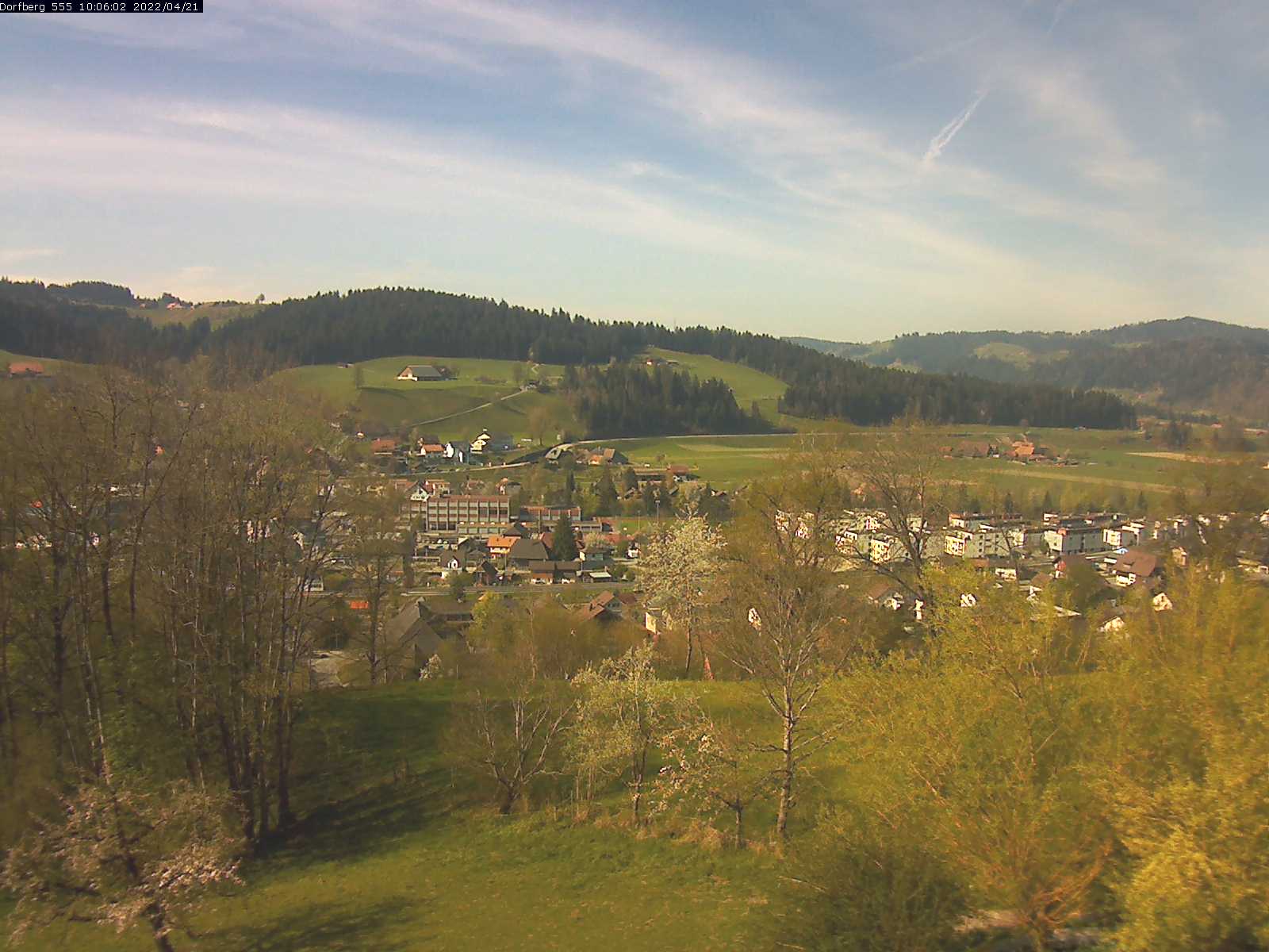 Webcam-Bild: Aussicht vom Dorfberg in Langnau 20220421-100601