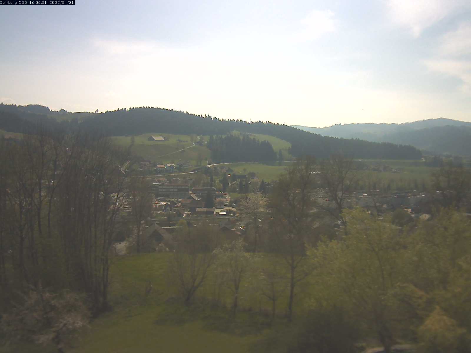 Webcam-Bild: Aussicht vom Dorfberg in Langnau 20220421-160601