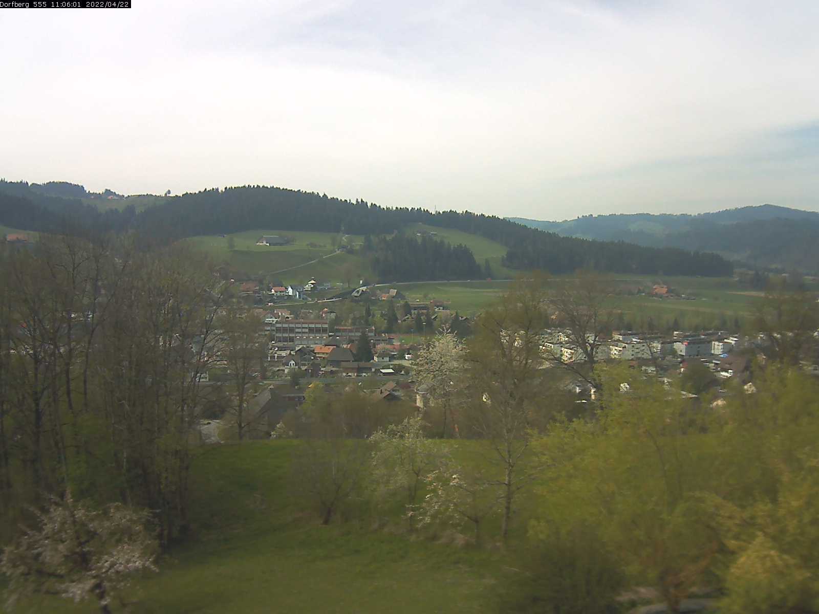 Webcam-Bild: Aussicht vom Dorfberg in Langnau 20220422-110601