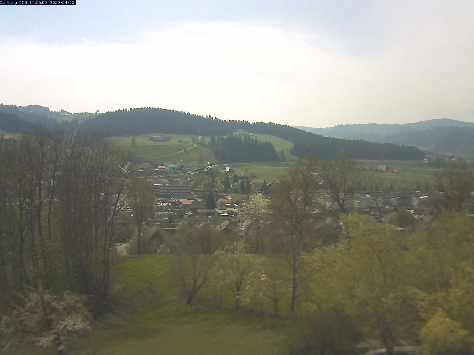 Webcam-Bild: Aussicht vom Dorfberg in Langnau 20220422-140601