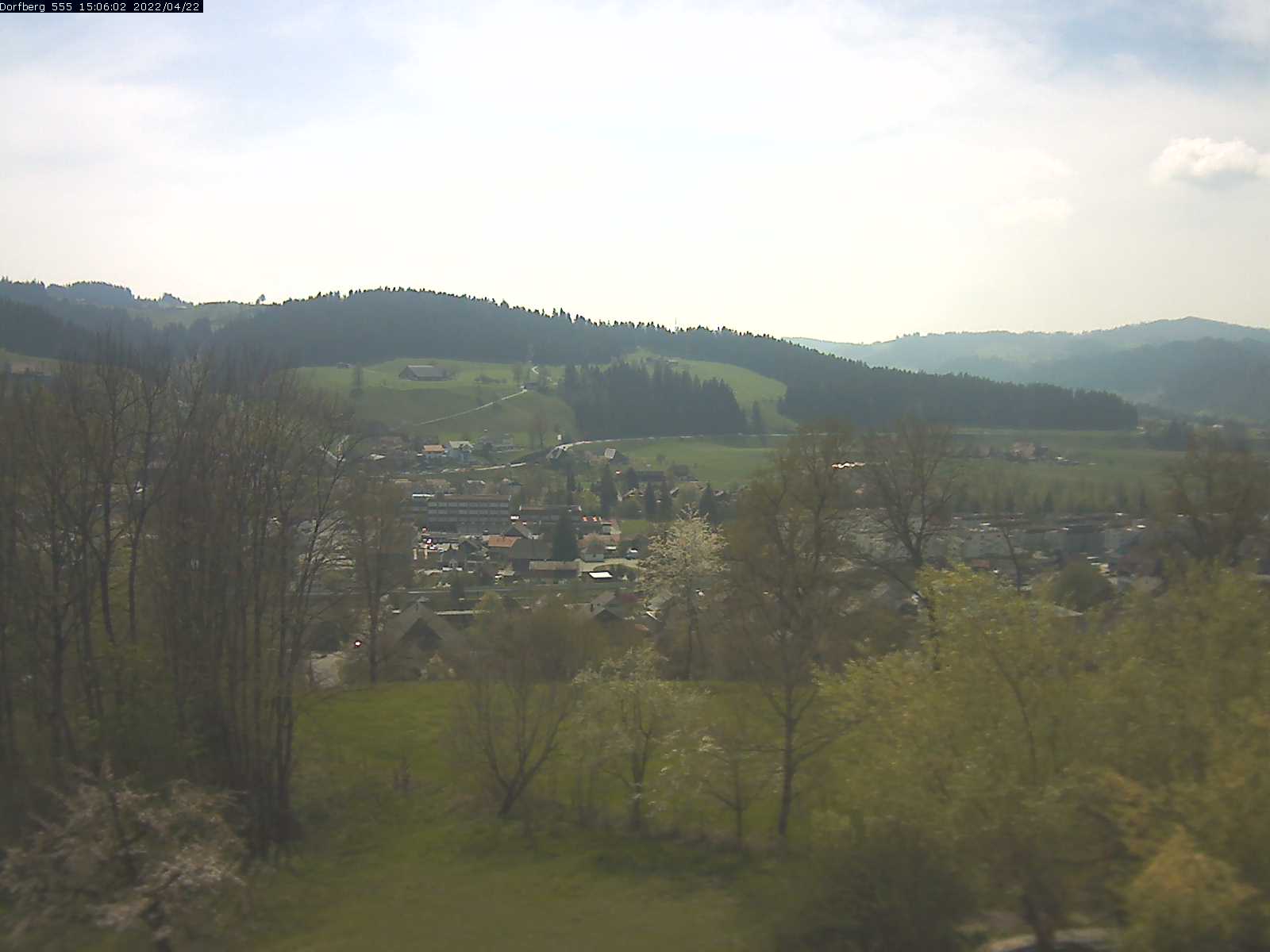 Webcam-Bild: Aussicht vom Dorfberg in Langnau 20220422-150601