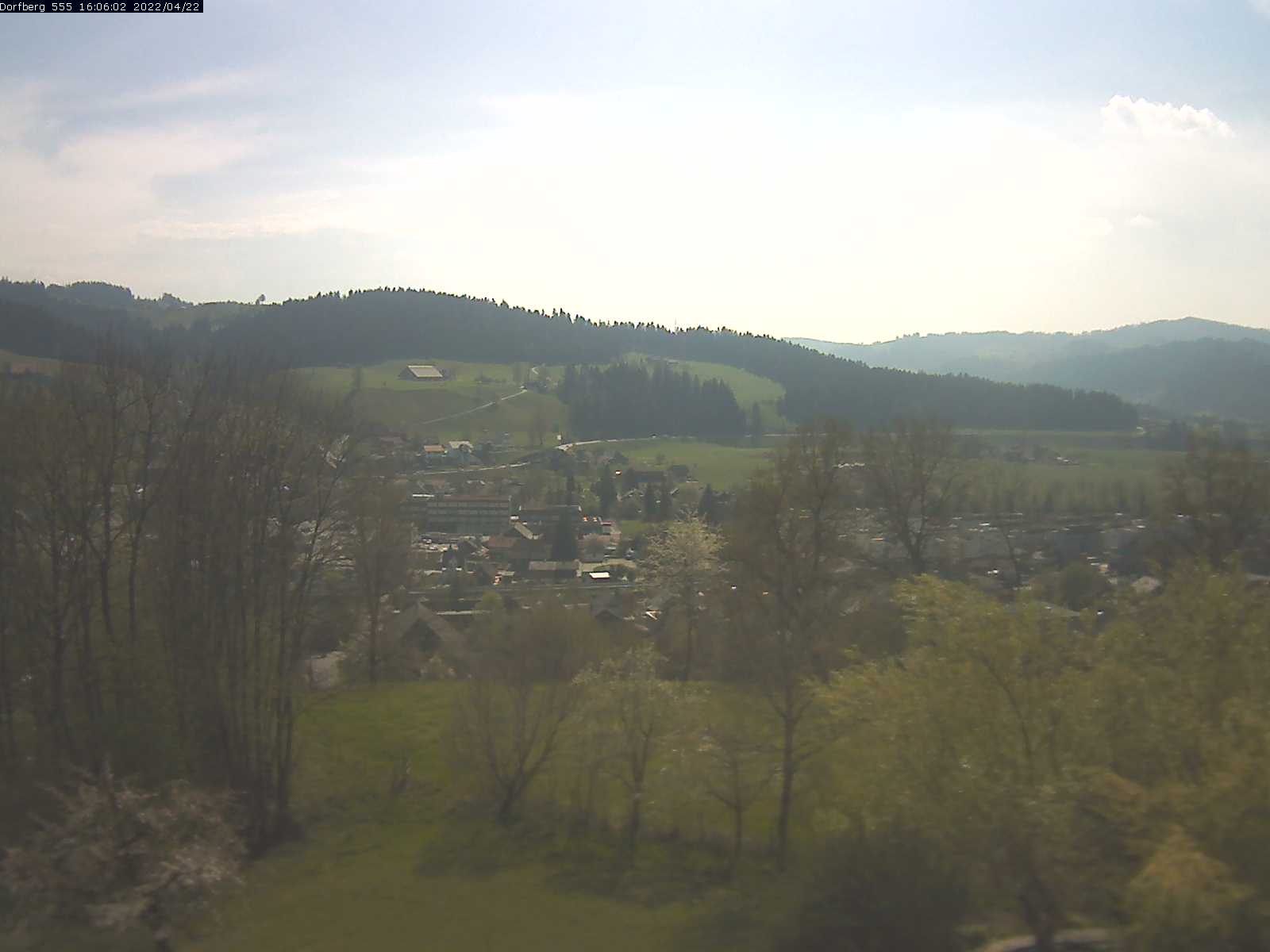 Webcam-Bild: Aussicht vom Dorfberg in Langnau 20220422-160601