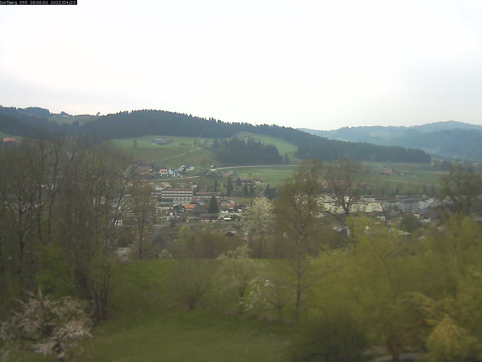 Webcam-Bild: Aussicht vom Dorfberg in Langnau 20220423-080601