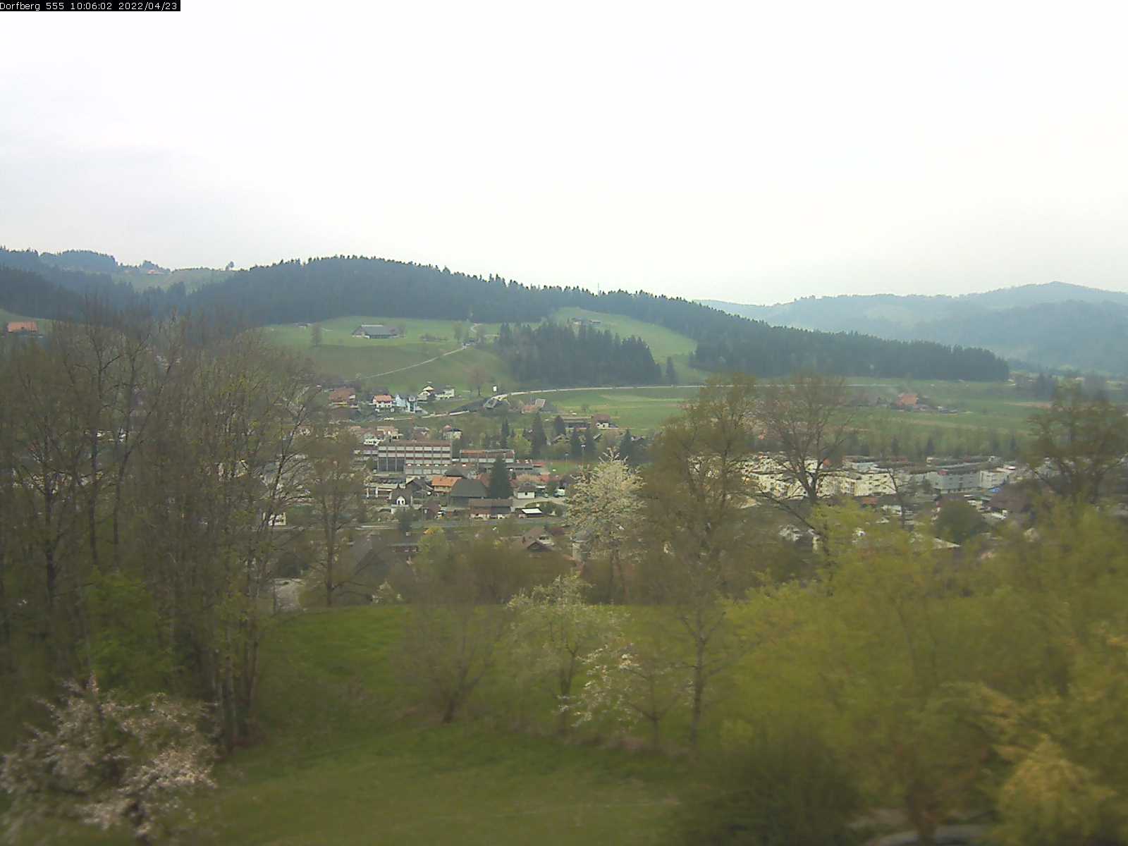 Webcam-Bild: Aussicht vom Dorfberg in Langnau 20220423-100601