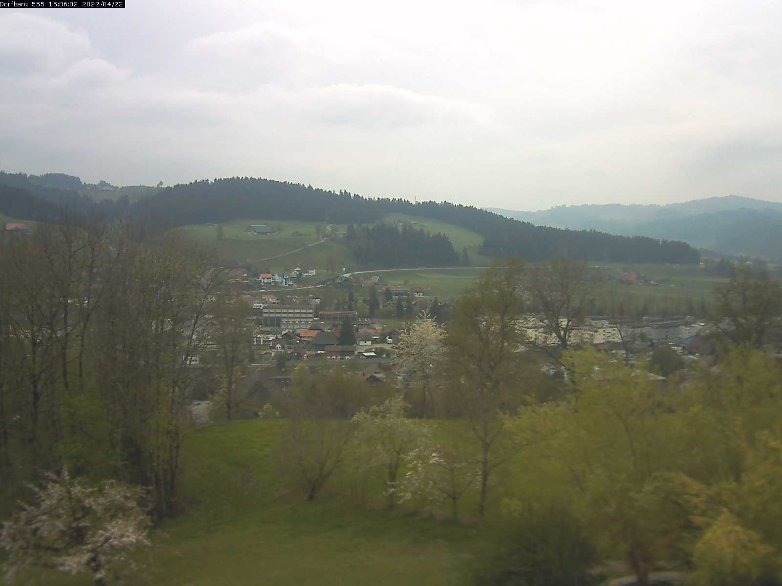 Webcam-Bild: Aussicht vom Dorfberg in Langnau 20220423-150601