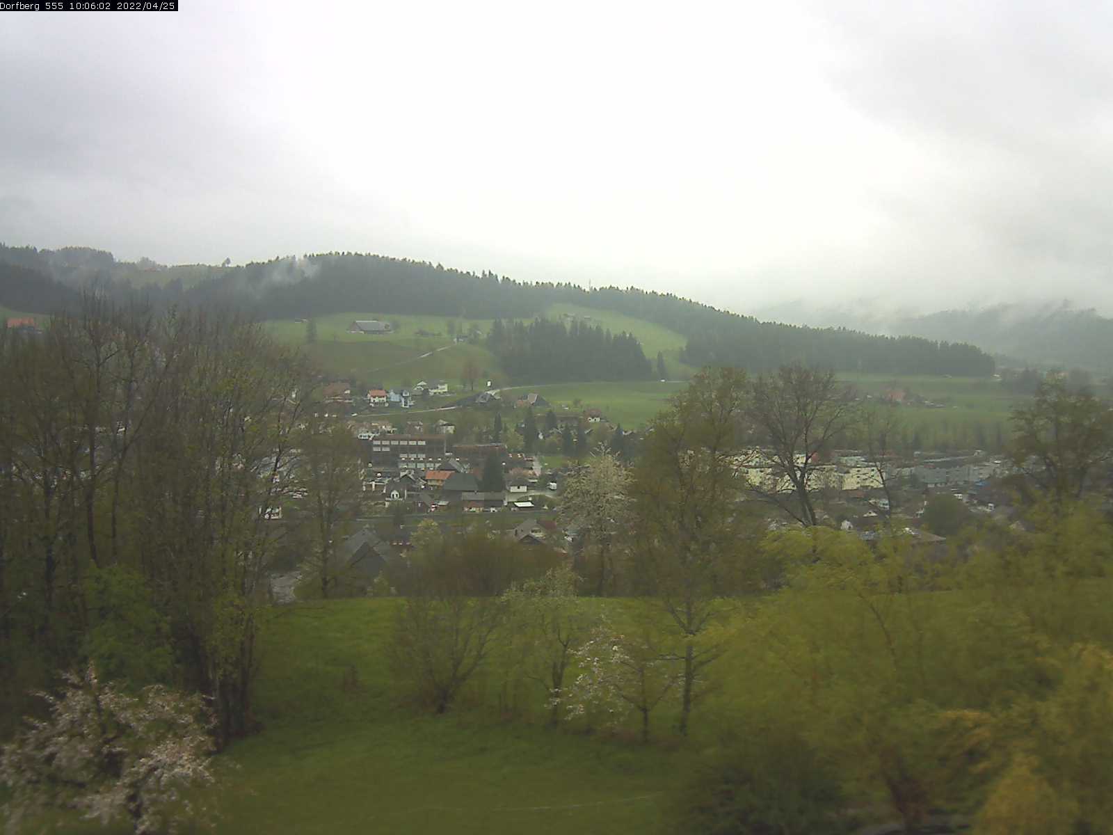 Webcam-Bild: Aussicht vom Dorfberg in Langnau 20220425-100601