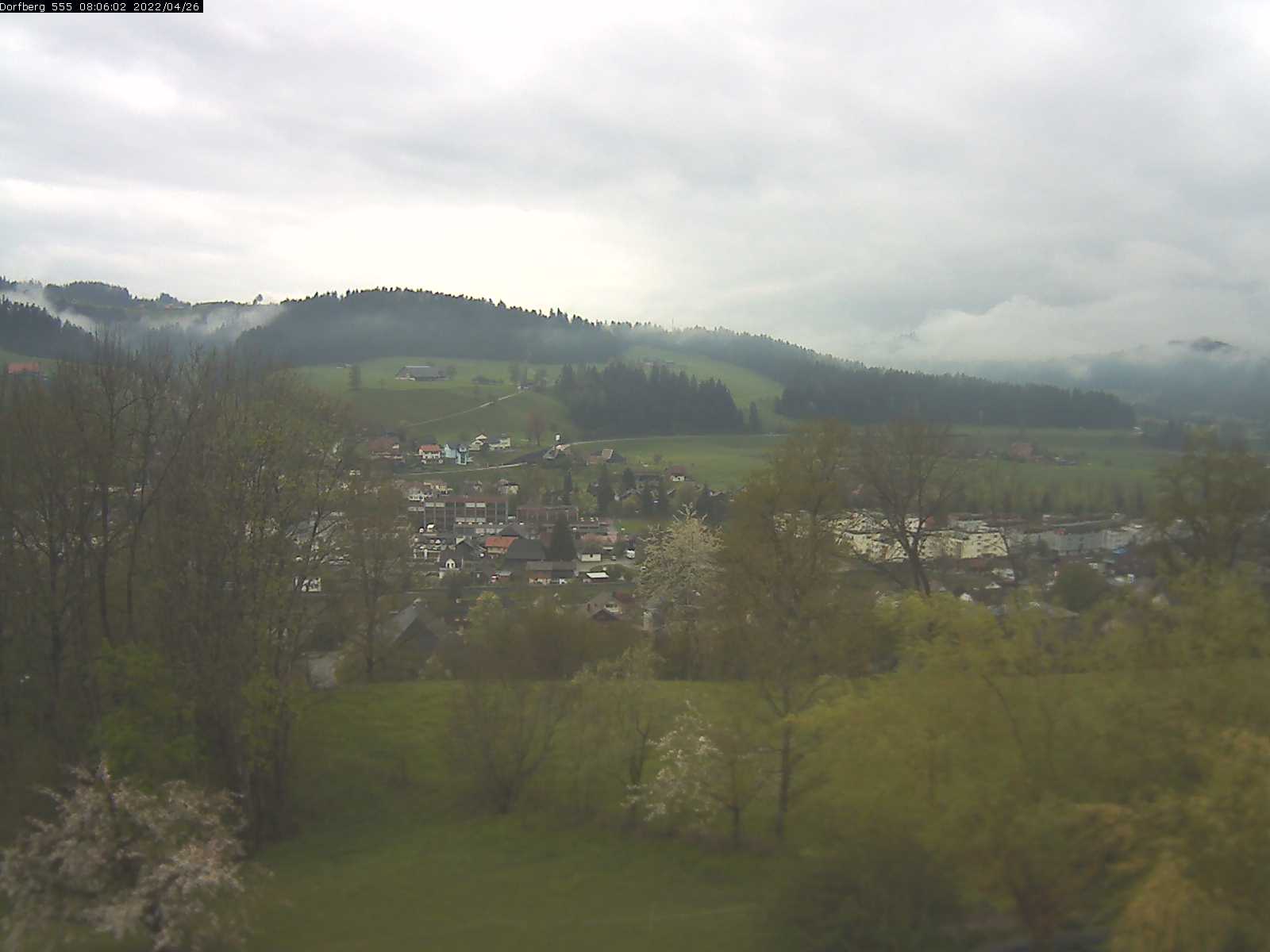Webcam-Bild: Aussicht vom Dorfberg in Langnau 20220426-080601