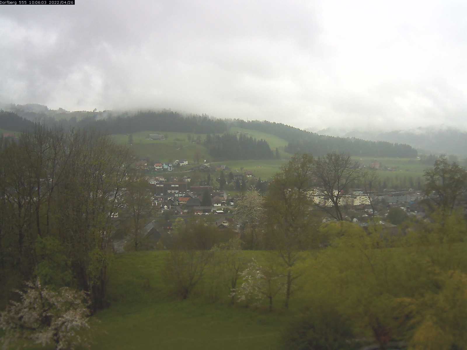 Webcam-Bild: Aussicht vom Dorfberg in Langnau 20220426-100601