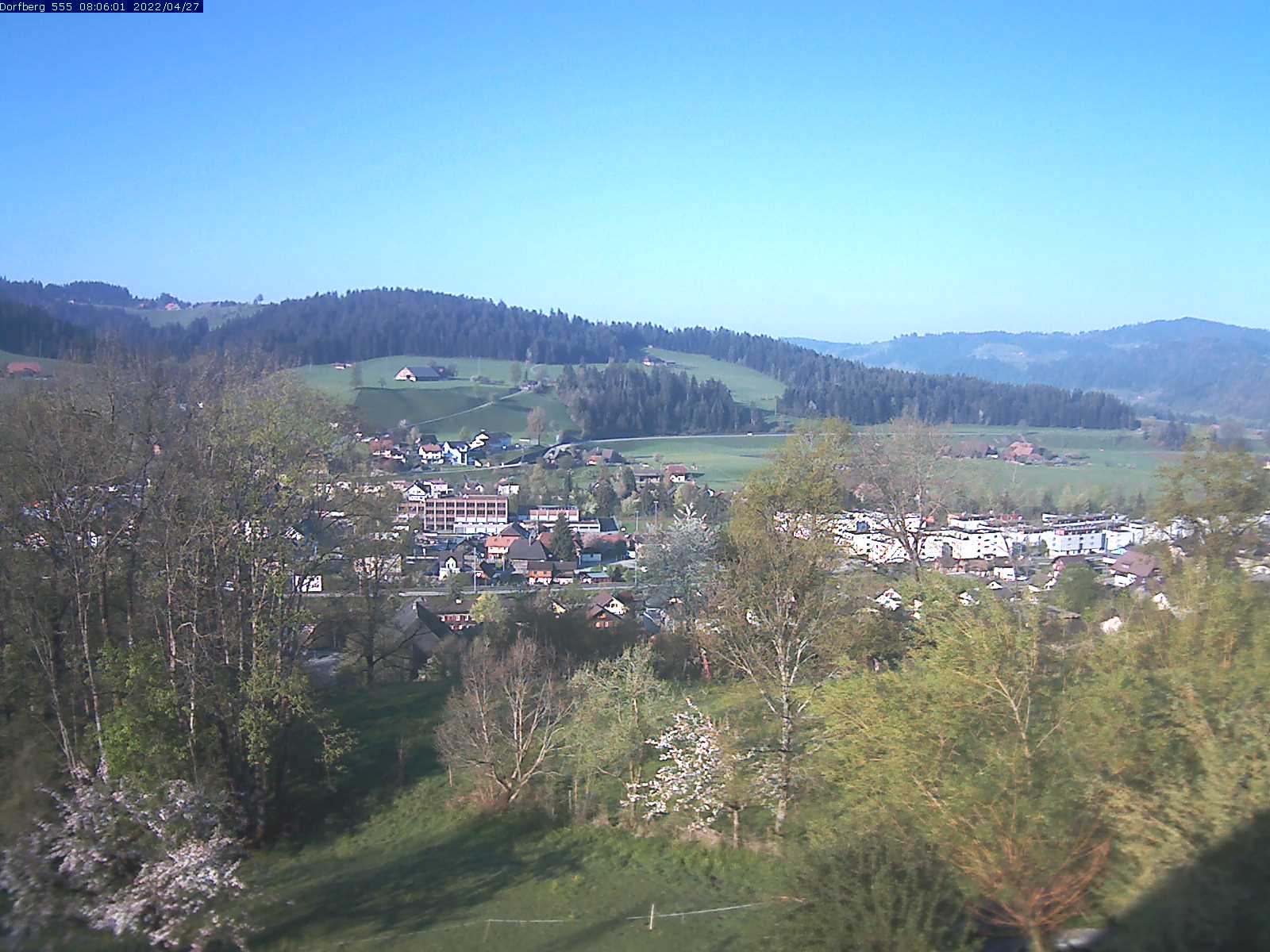 Webcam-Bild: Aussicht vom Dorfberg in Langnau 20220427-080601