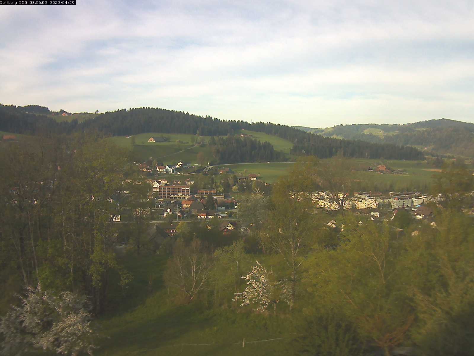 Webcam-Bild: Aussicht vom Dorfberg in Langnau 20220429-080601