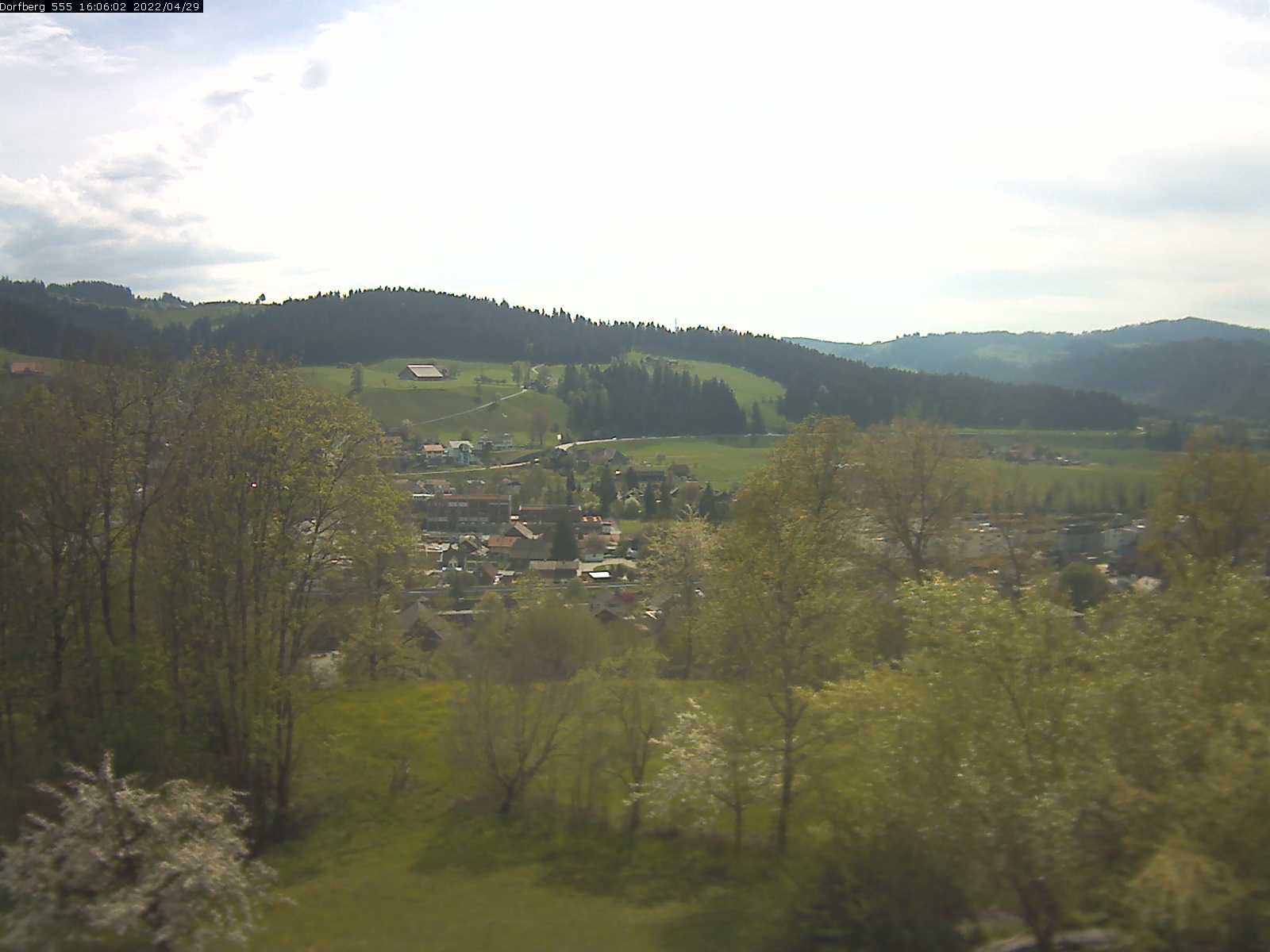 Webcam-Bild: Aussicht vom Dorfberg in Langnau 20220429-160601