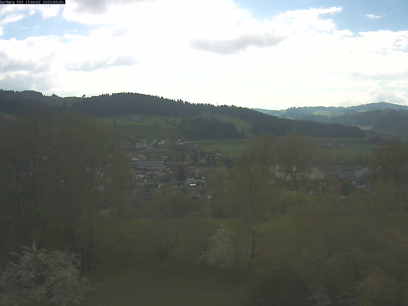 Webcam-Bild: Aussicht vom Dorfberg in Langnau 20220501-150601