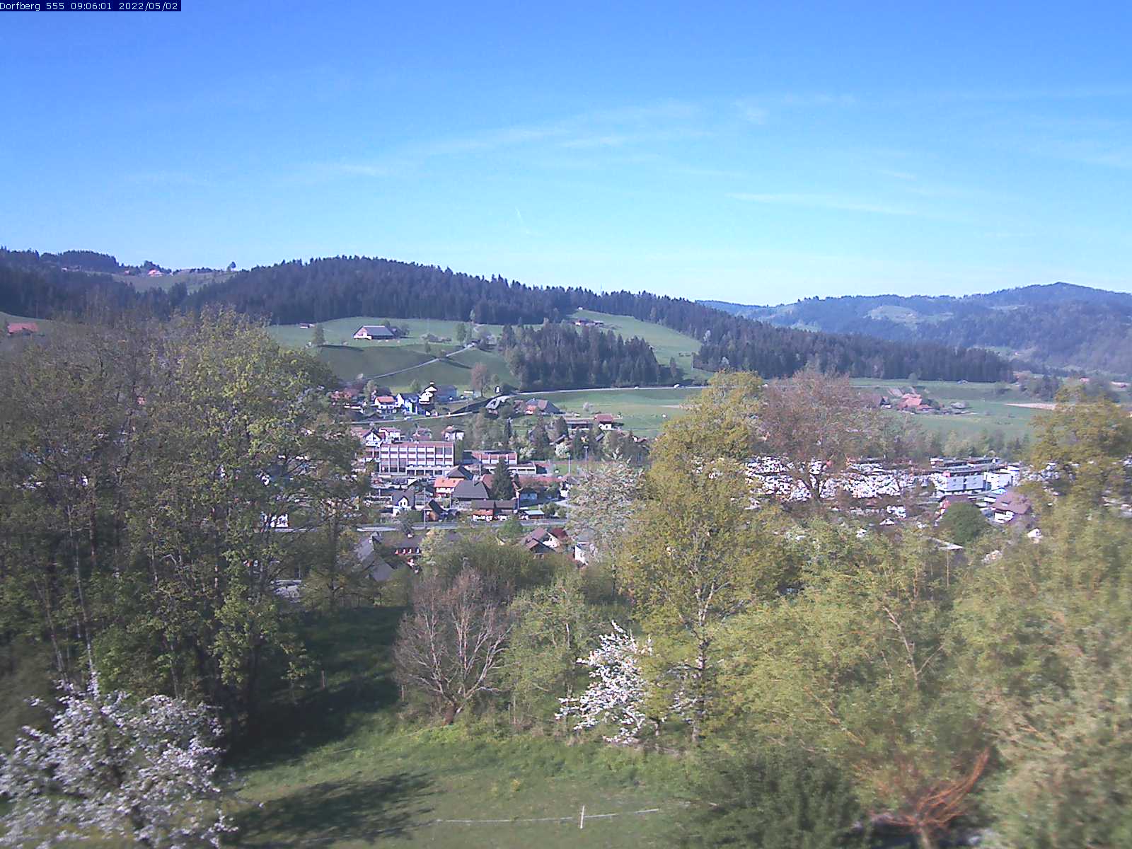 Webcam-Bild: Aussicht vom Dorfberg in Langnau 20220502-090601