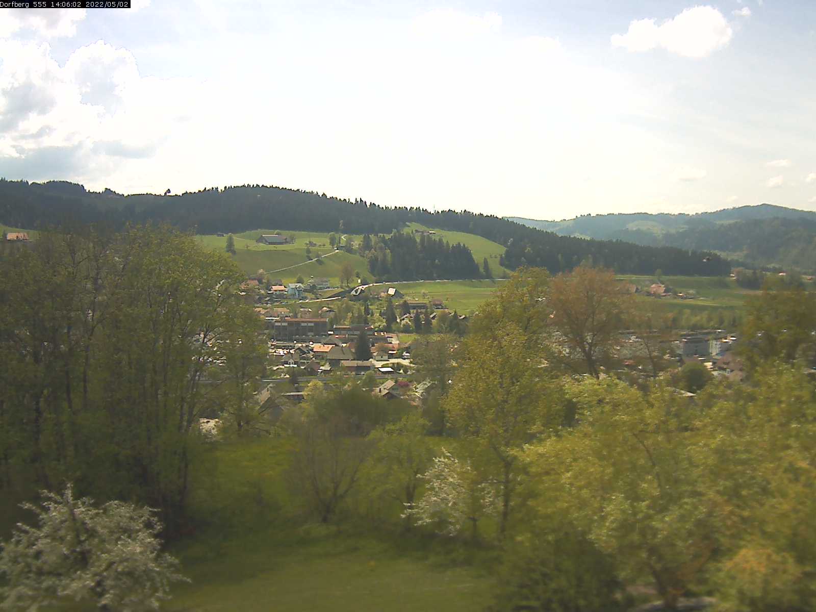 Webcam-Bild: Aussicht vom Dorfberg in Langnau 20220502-140601