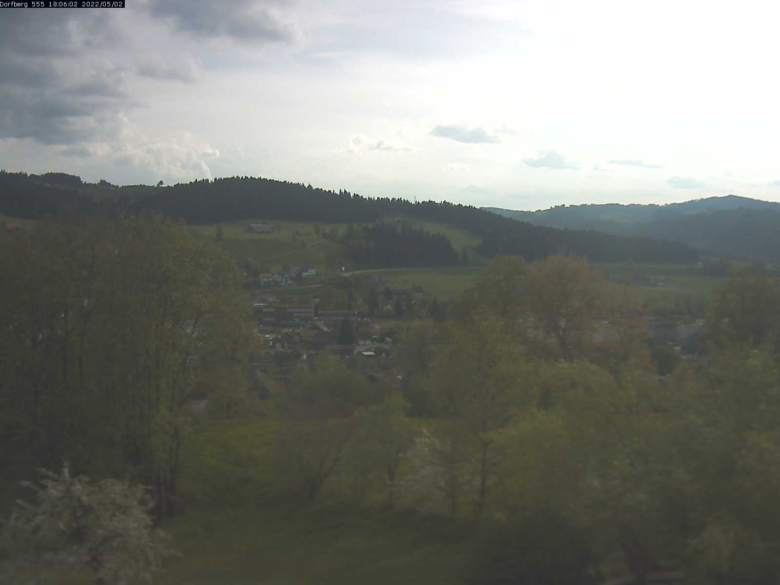 Webcam-Bild: Aussicht vom Dorfberg in Langnau 20220502-180601