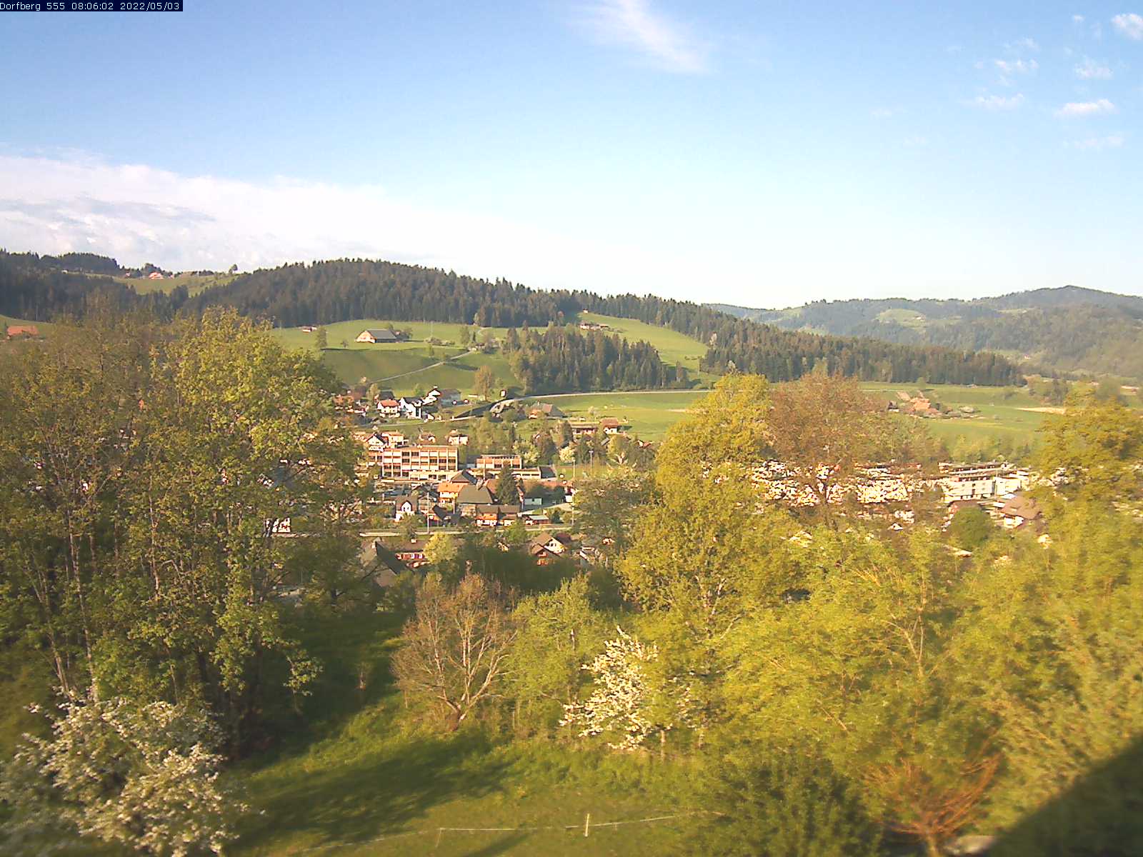 Webcam-Bild: Aussicht vom Dorfberg in Langnau 20220503-080601
