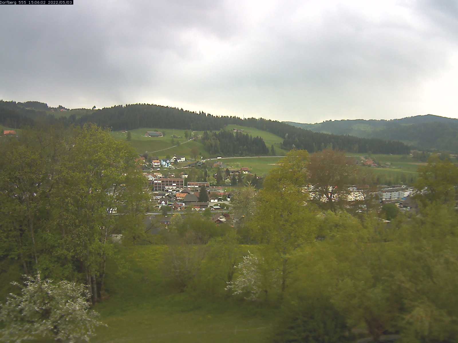 Webcam-Bild: Aussicht vom Dorfberg in Langnau 20220503-150601