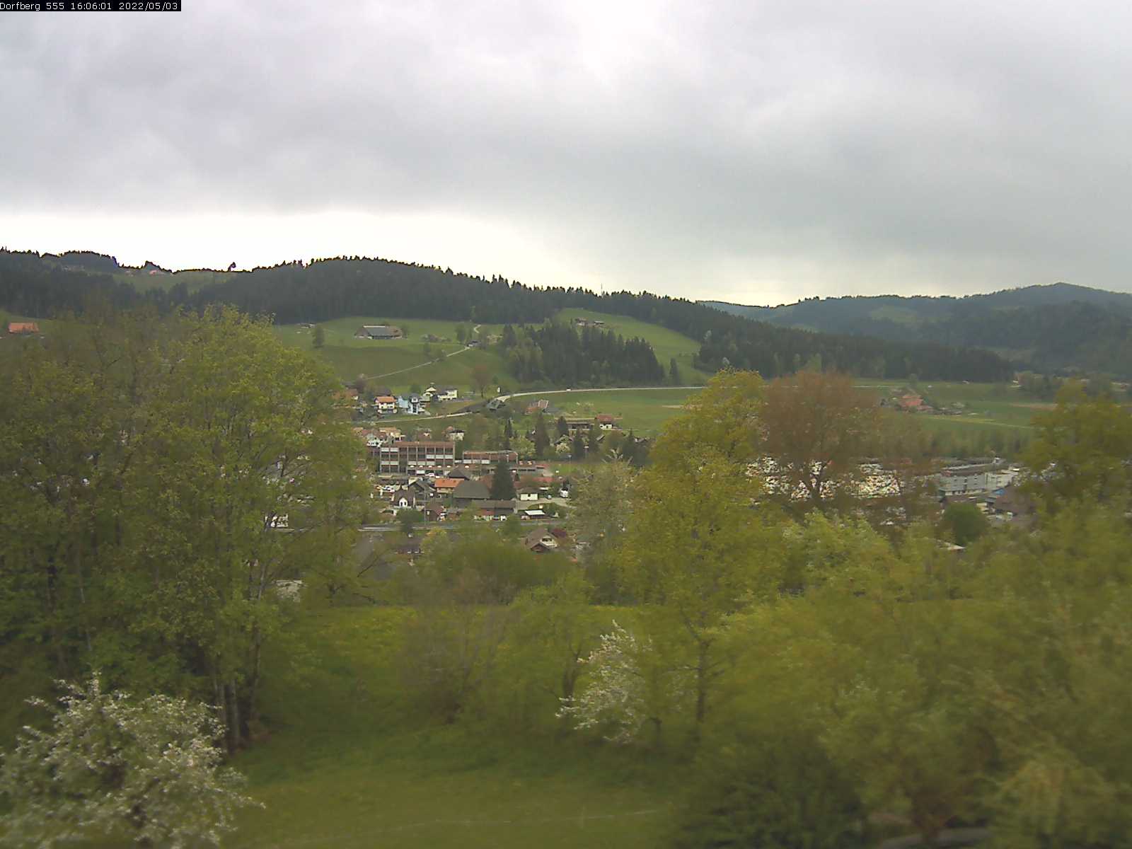 Webcam-Bild: Aussicht vom Dorfberg in Langnau 20220503-160601