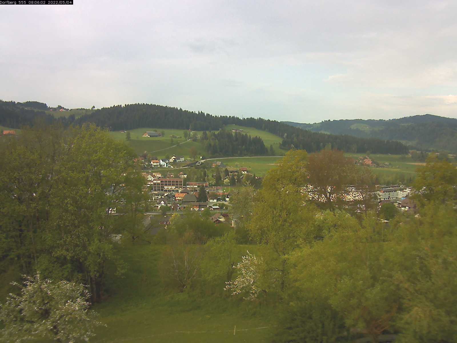 Webcam-Bild: Aussicht vom Dorfberg in Langnau 20220504-080601
